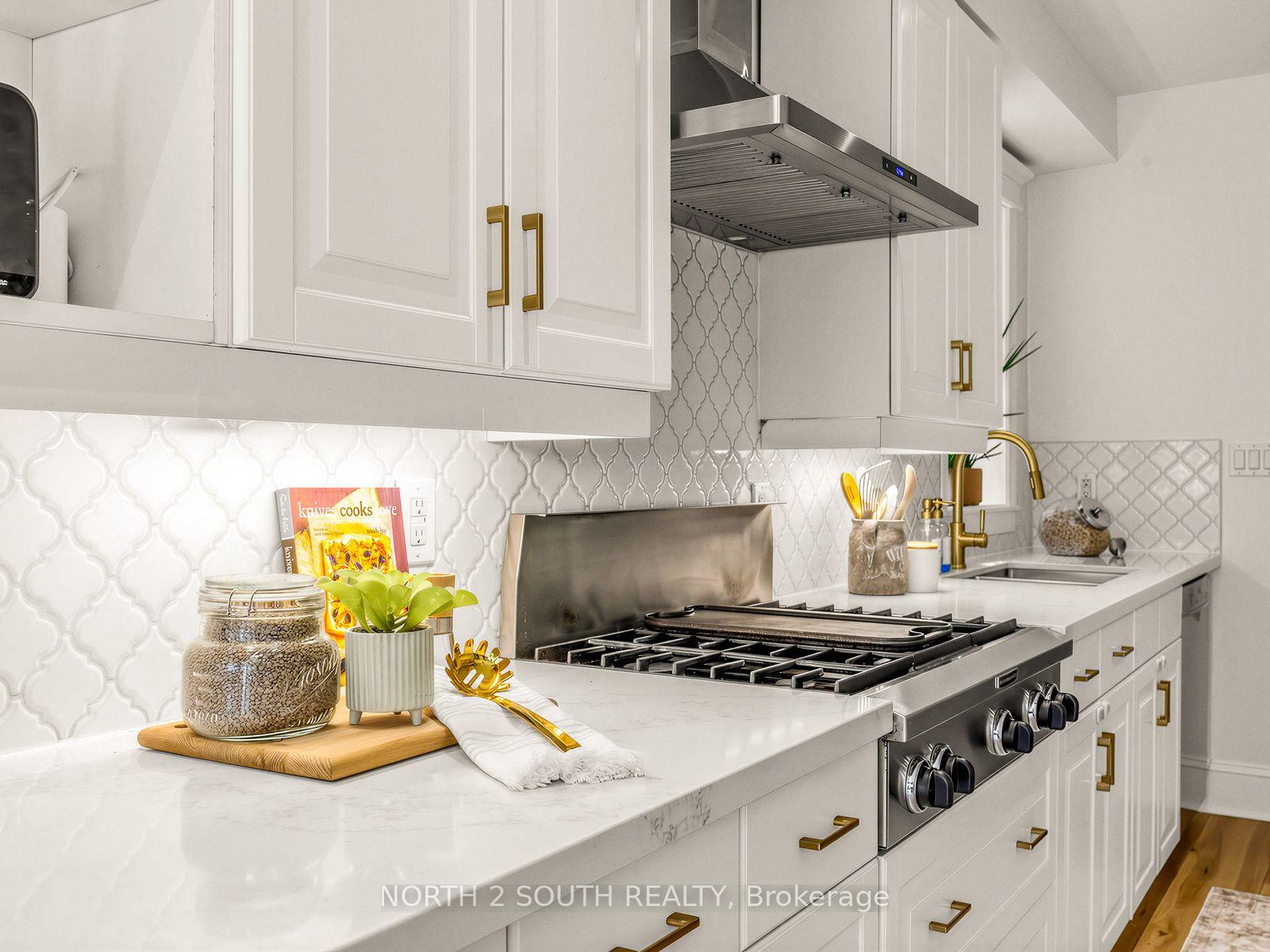 Photo 20 of 47 Bellefair Avenue, Toronto, The Beaches — HOMEH