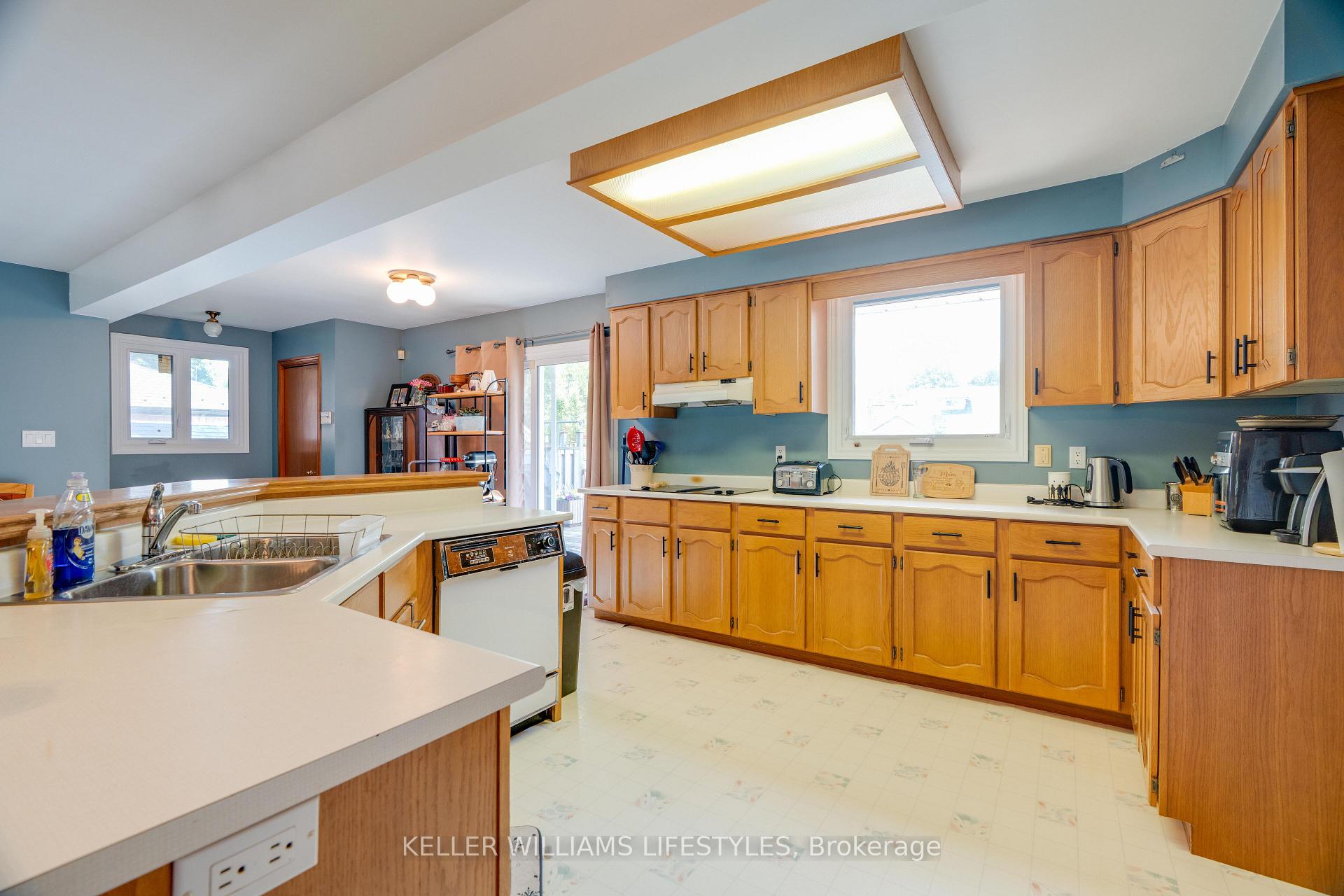 Photo 12 of 288 Carrie Street, Strathroy-Caradoc, NW — HOMEH