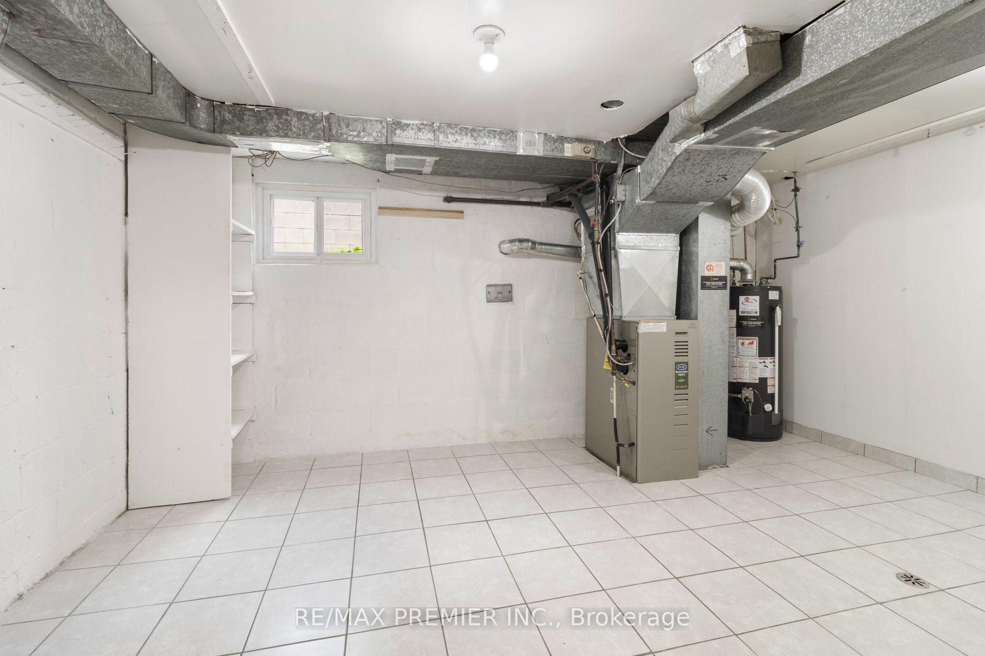 Photo 31 of 30 Forthbridge Crescent, North York, Downsview-Roding-CFB — HOMEH