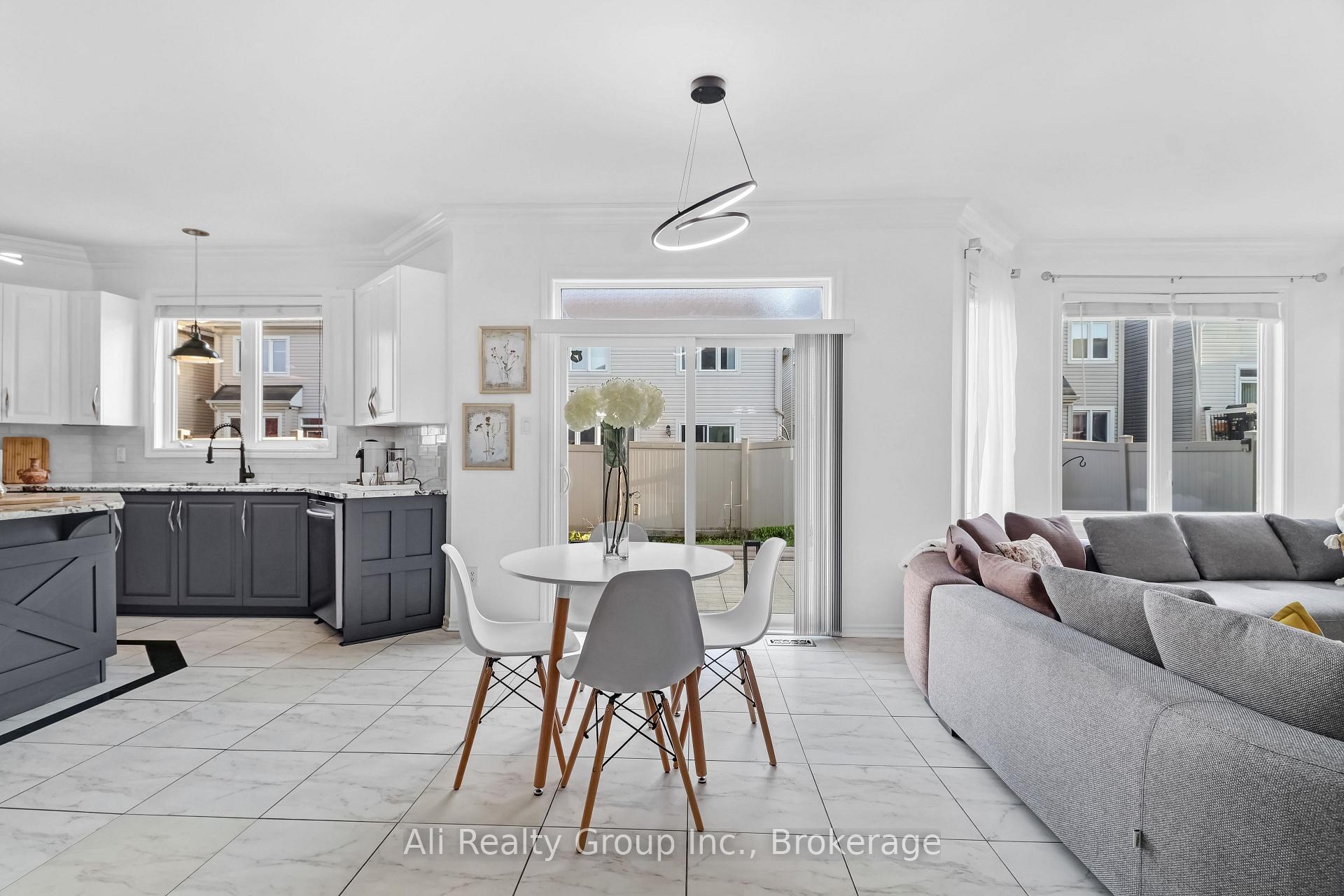 Photo 6 of 3454 River Run Avenue, Ottawa, Barrhaven - Half Moon Bay — HOMEH