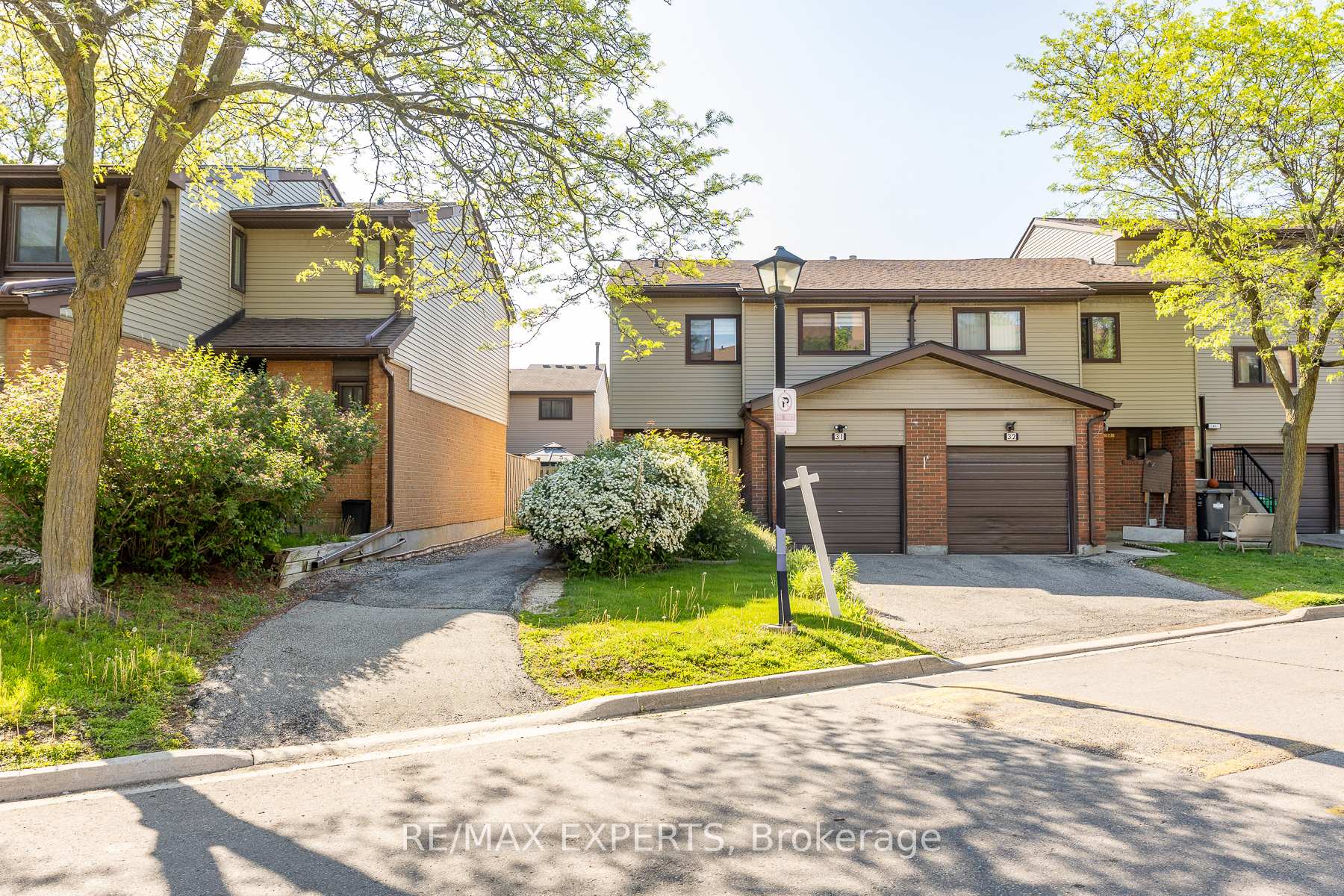 Photo 1 of 31 Carleton Place, Brampton, Bramalea West Industrial — HOMEH