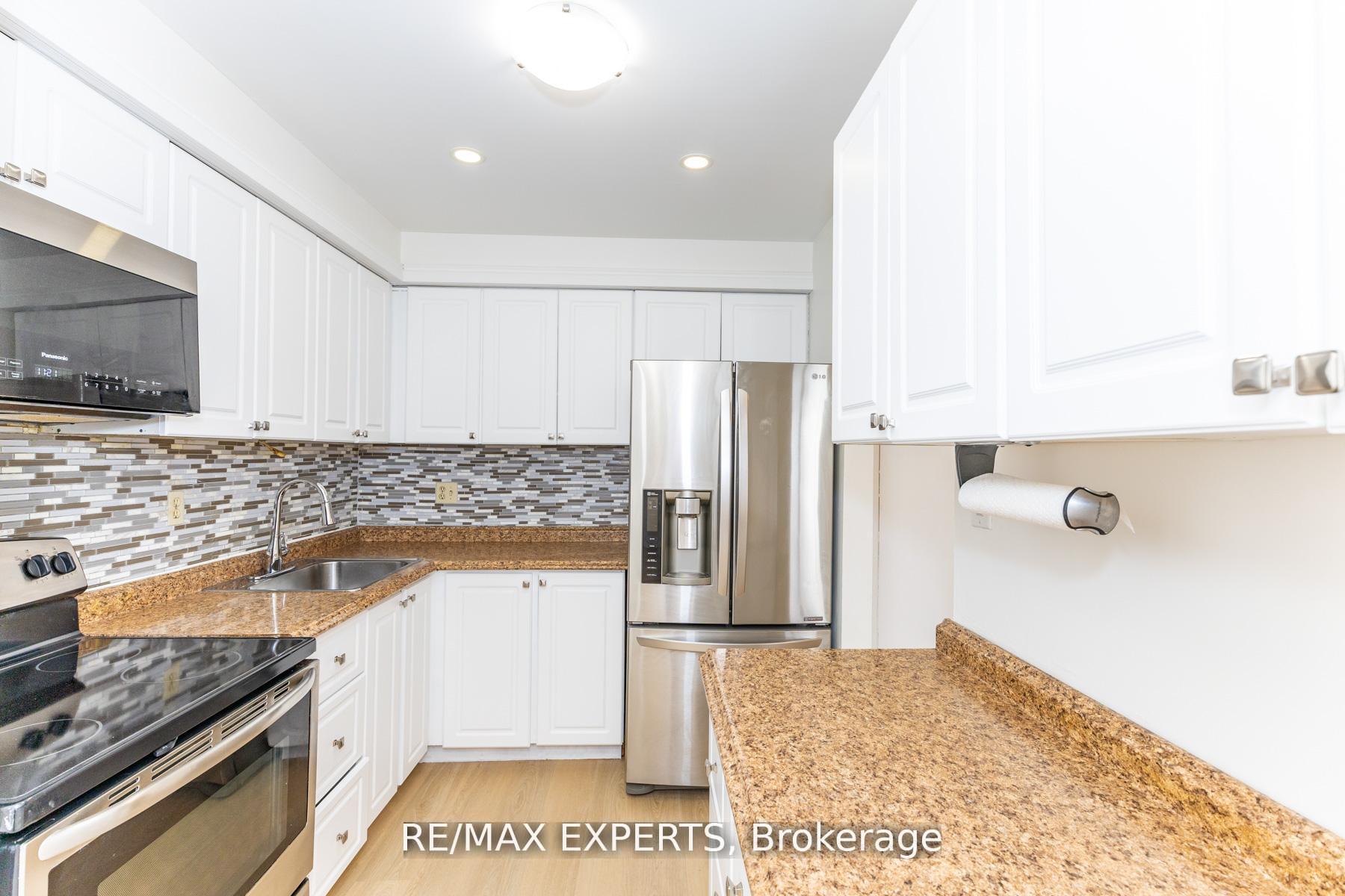 Photo 2 of 31 Carleton Place, Brampton, Bramalea West Industrial — HOMEH