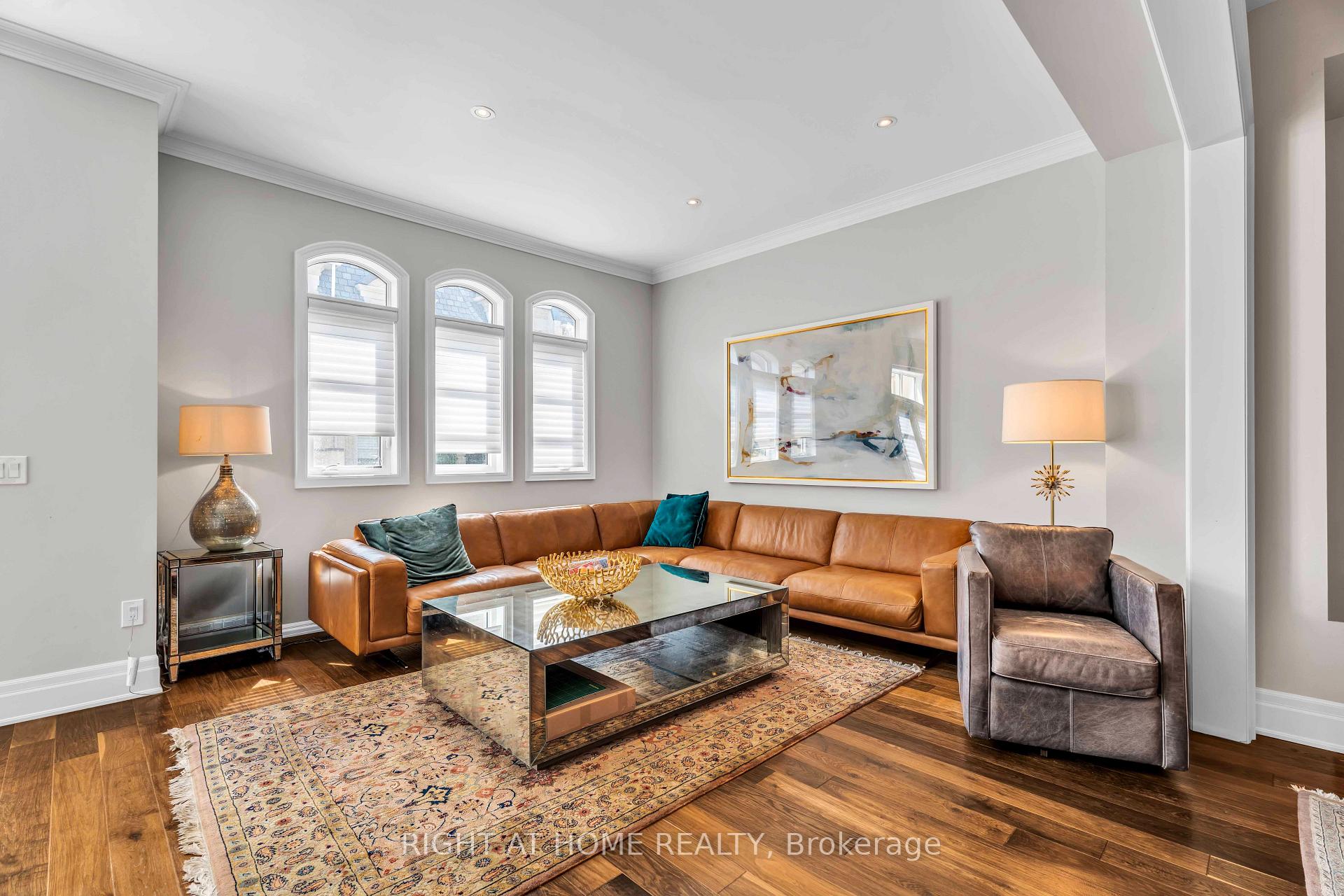 Photo 7 of 184 Dorval Drive, Oakville, West — HOMEH