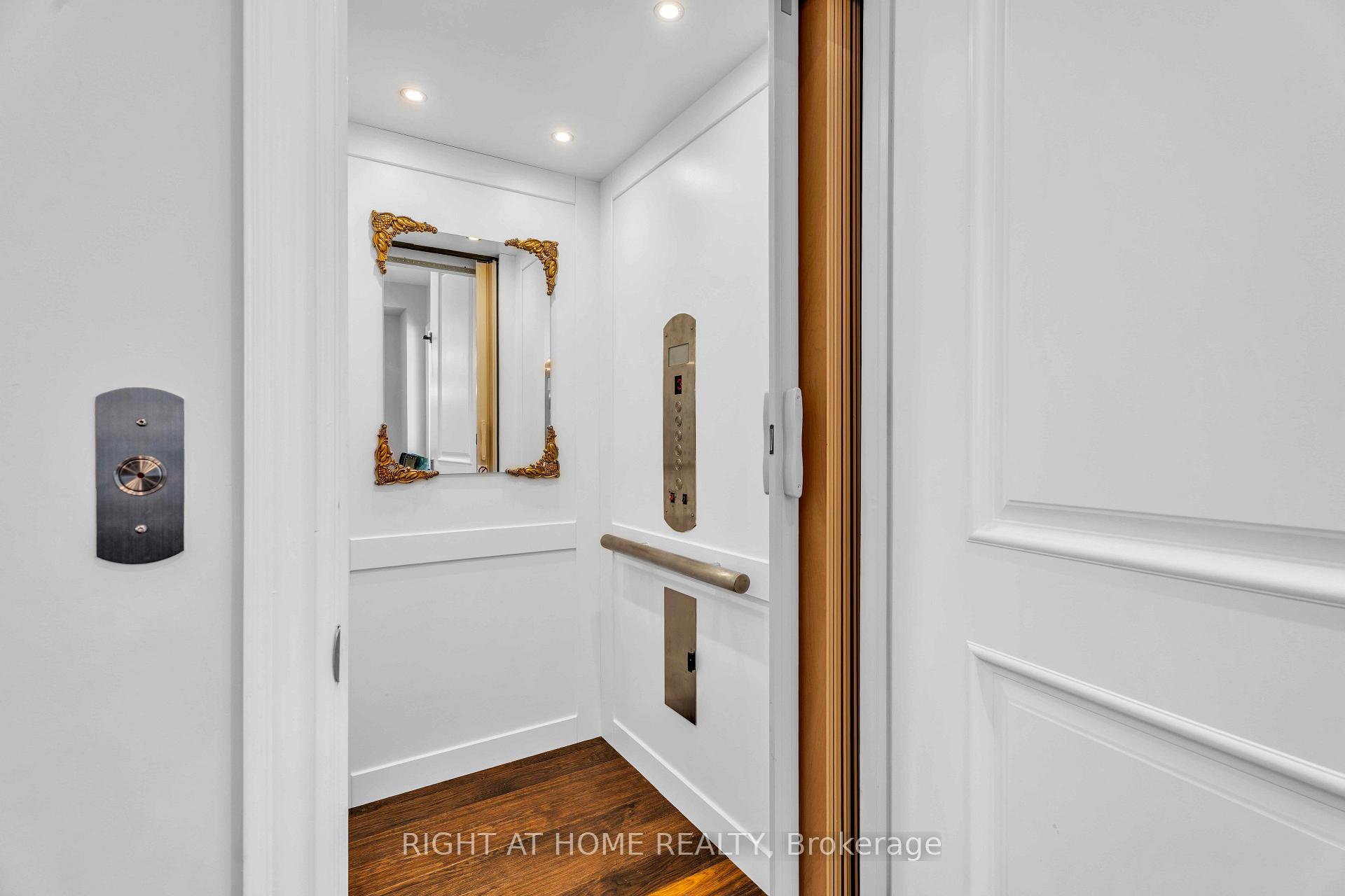 Photo 12 of 184 Dorval Drive, Oakville, West — HOMEH
