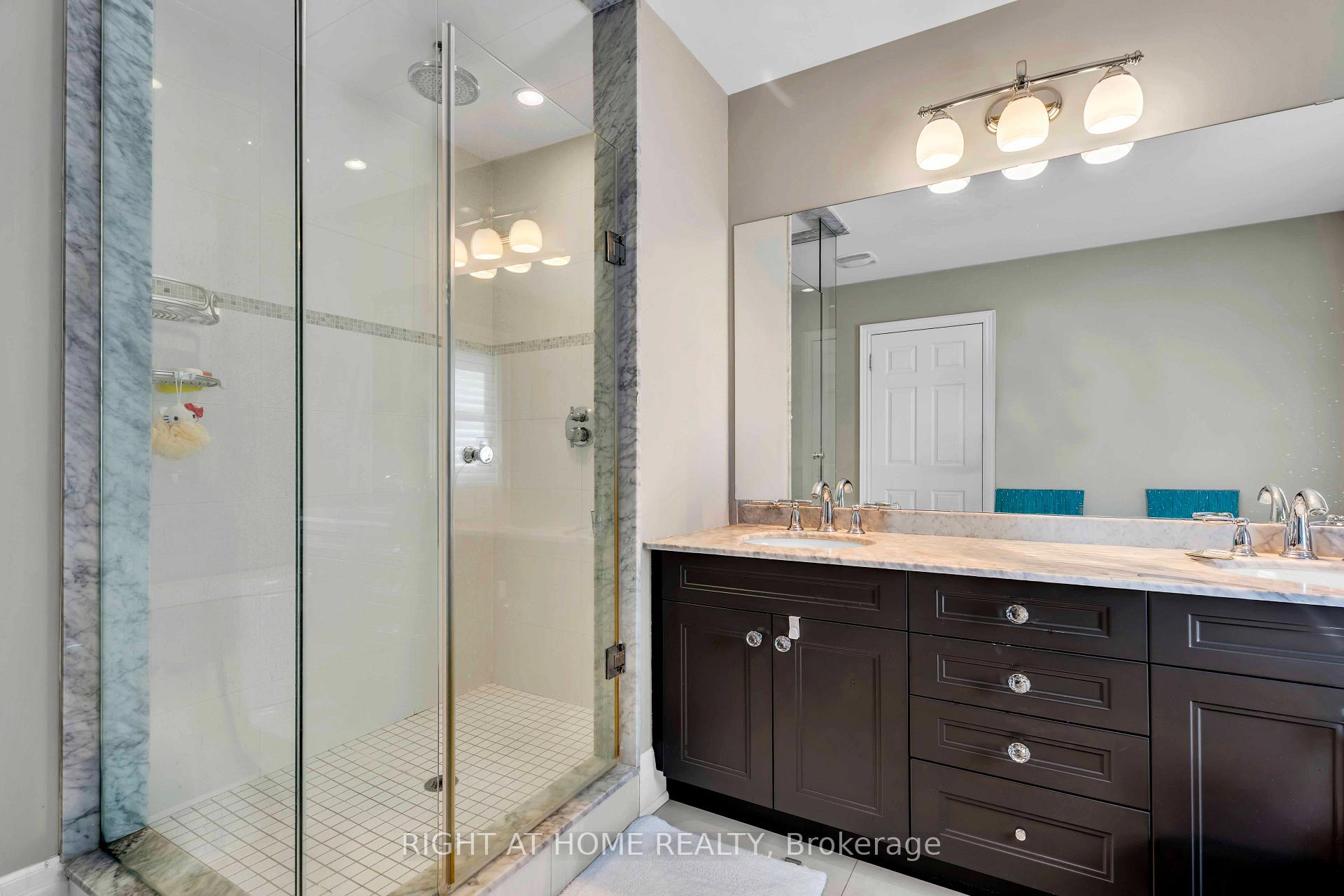 Photo 17 of 184 Dorval Drive, Oakville, West — HOMEH
