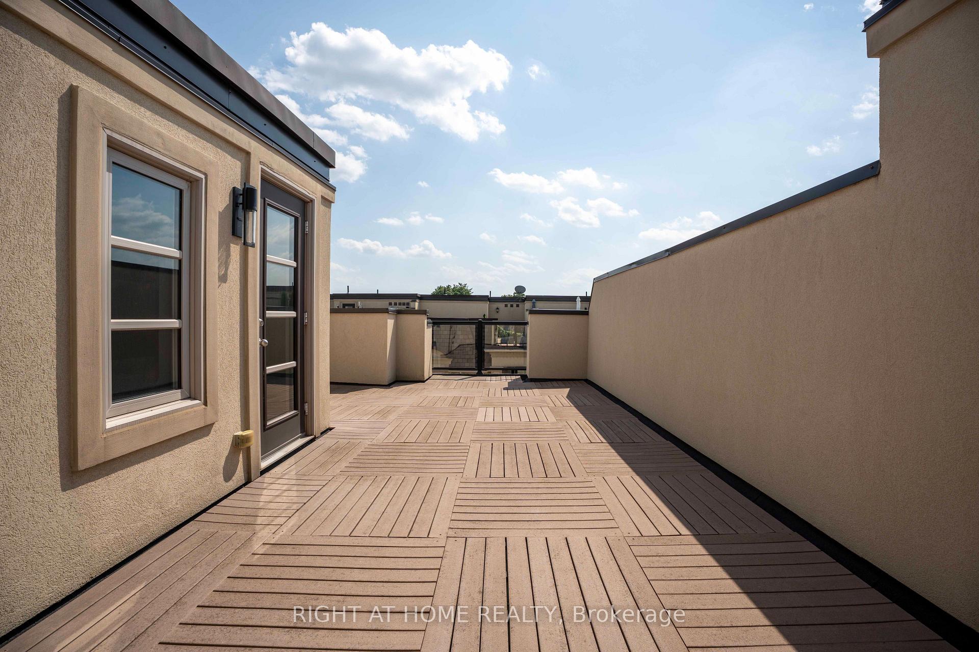 Photo 25 of 184 Dorval Drive, Oakville, West — HOMEH