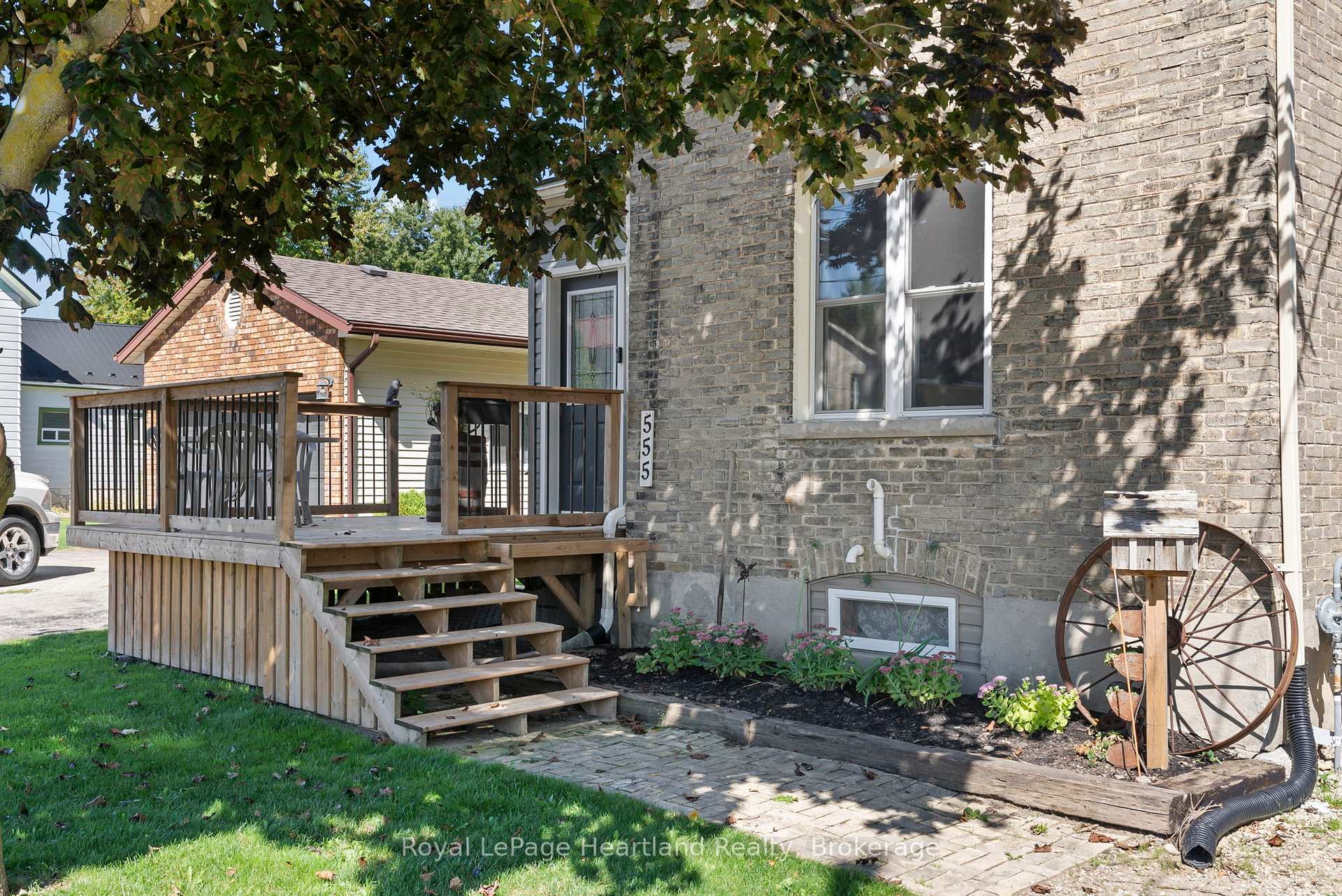 Photo 3 of 555 Raglan Street, Minto — HOMEH