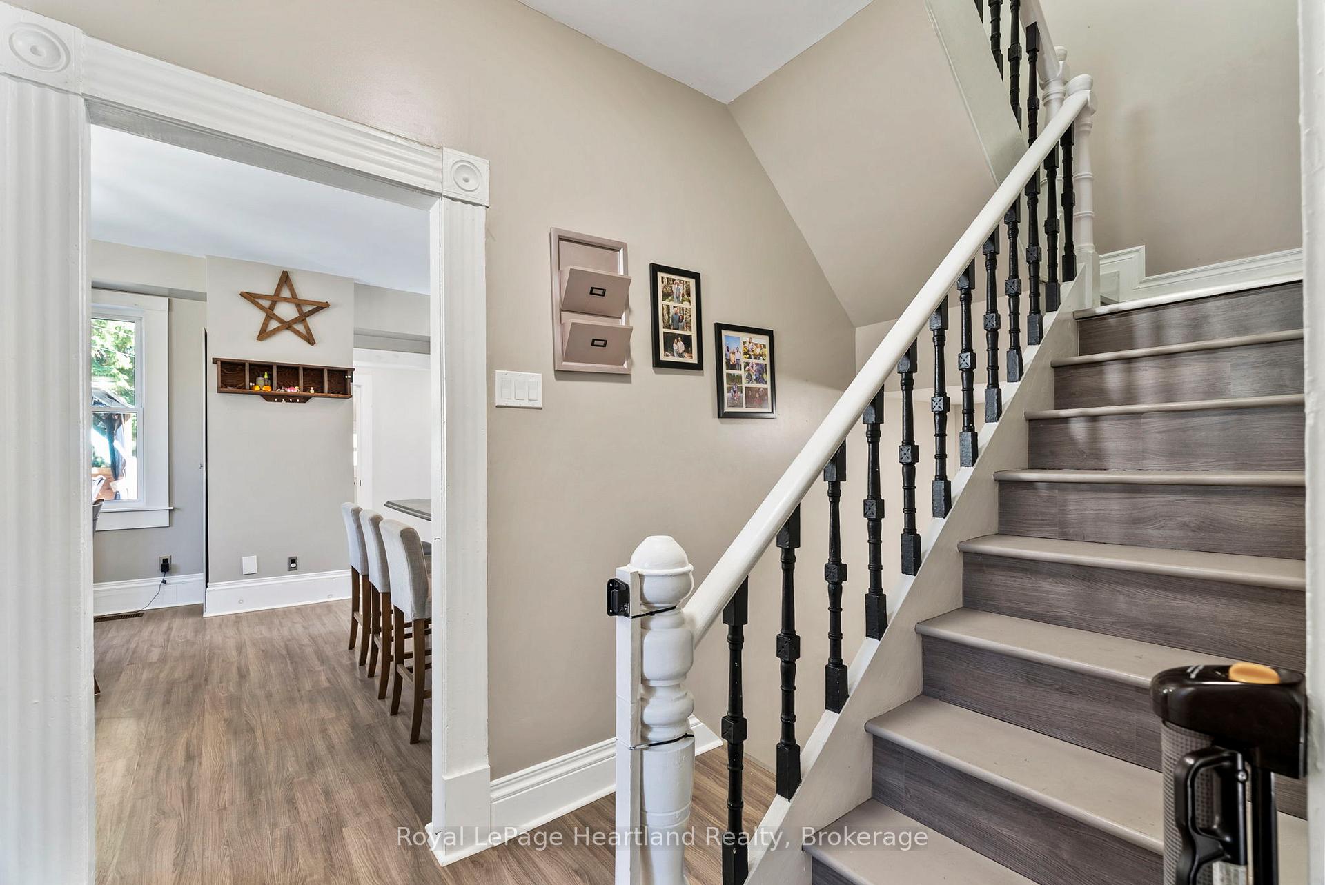 Photo 11 of 555 Raglan Street, Minto — HOMEH