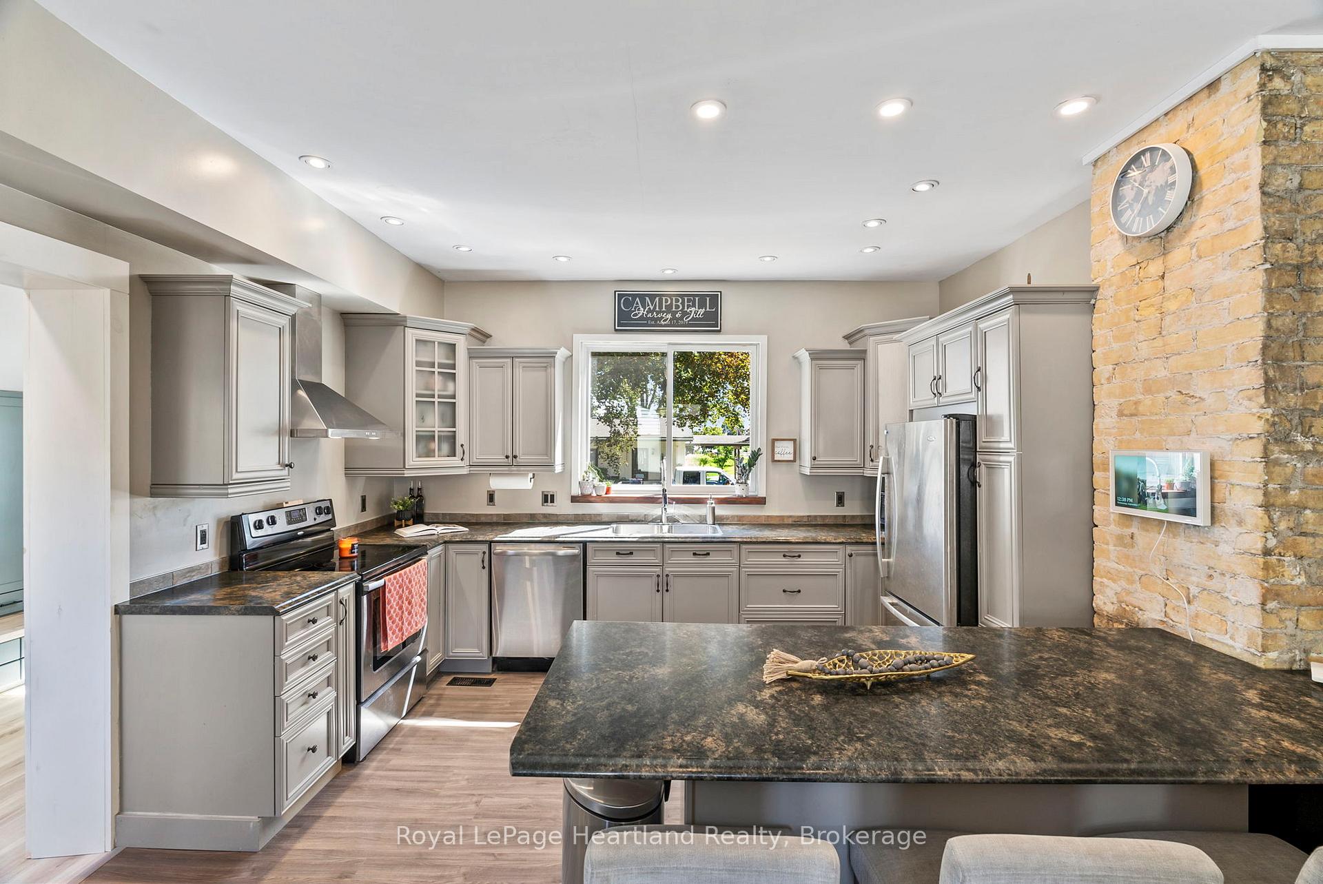 Photo 15 of 555 Raglan Street, Minto — HOMEH