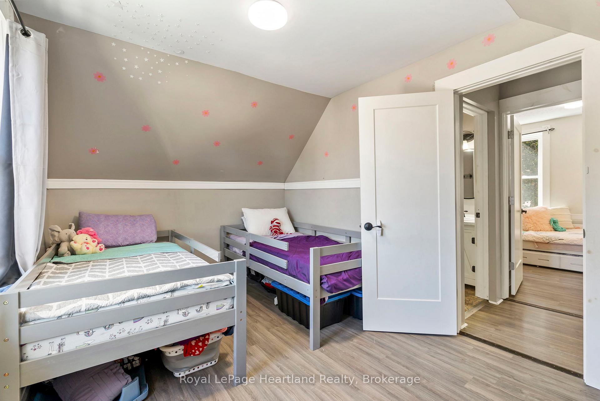 Photo 24 of 555 Raglan Street, Minto — HOMEH
