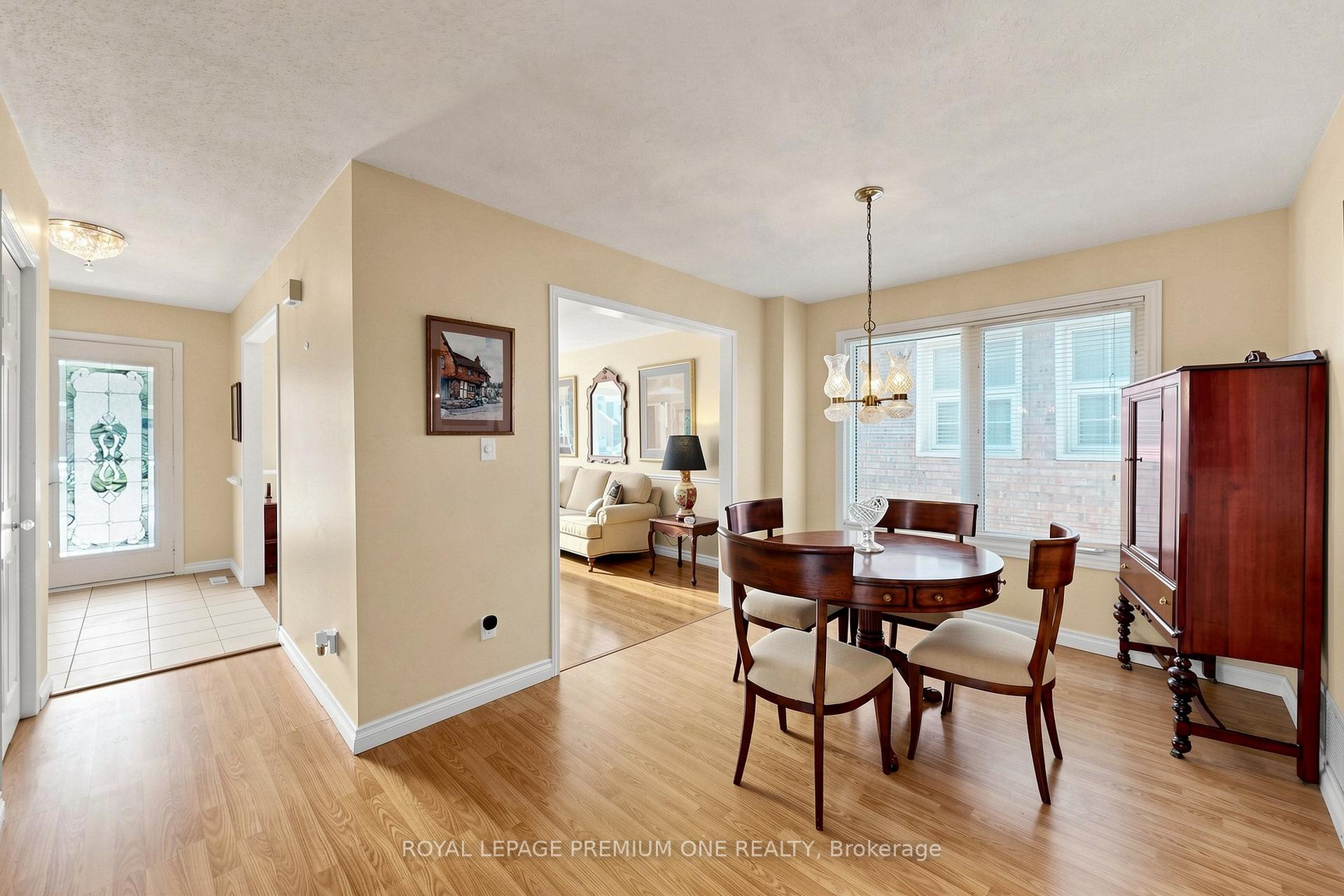 Photo 7 of 4 Prout Drive, Clarington, Bowmanville — HOMEH