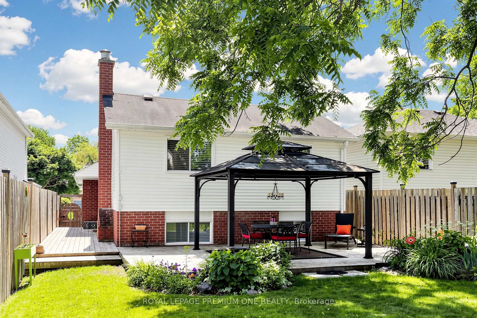 Photo 26 of 4 Prout Drive, Clarington, Bowmanville — HOMEH