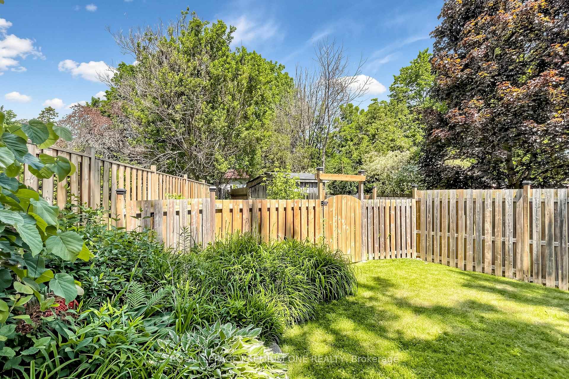 Photo 27 of 4 Prout Drive, Clarington, Bowmanville — HOMEH