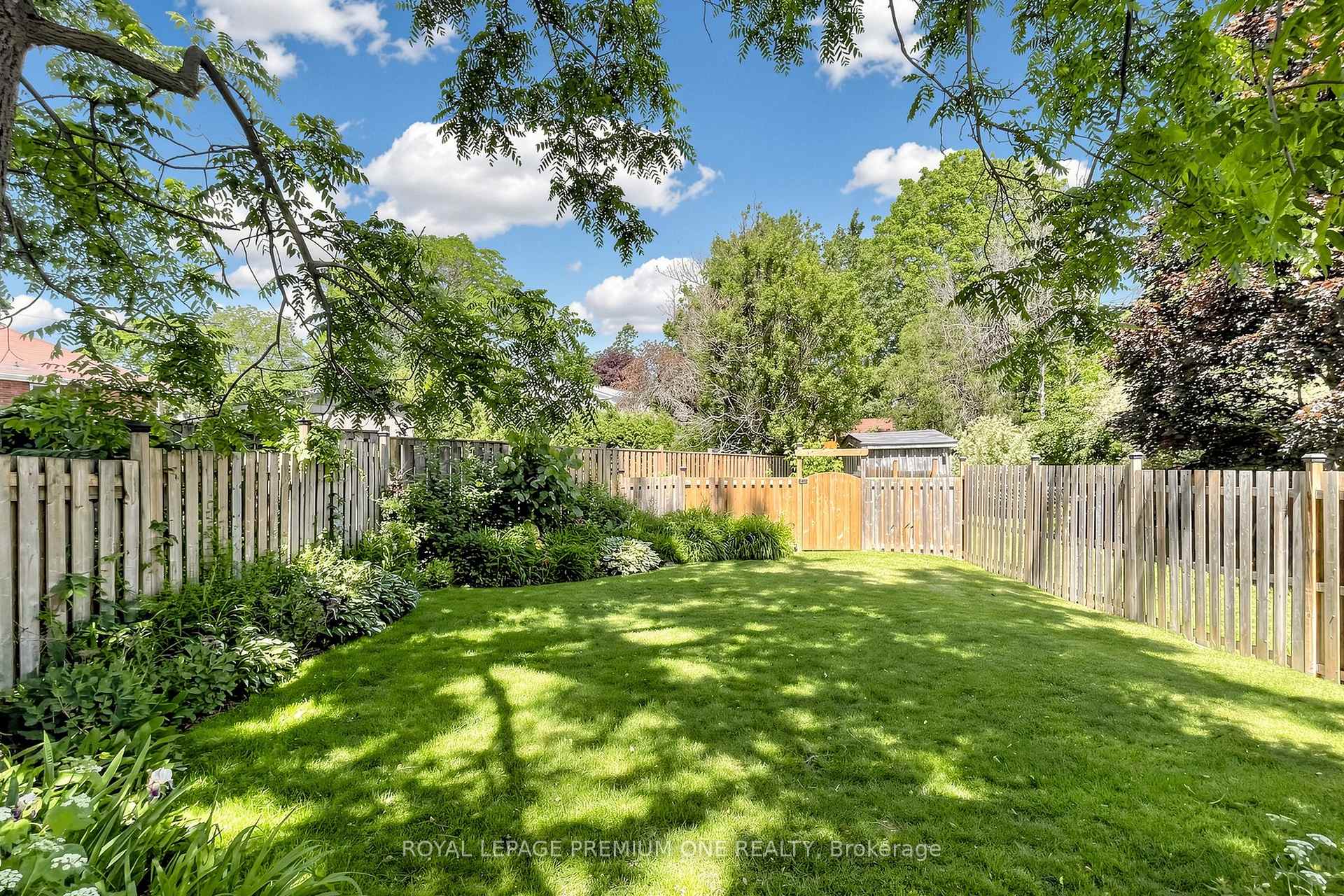 Photo 28 of 4 Prout Drive, Clarington, Bowmanville — HOMEH