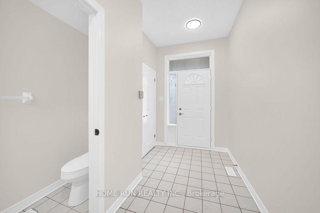 Photo 3 of 102 Kimberwick Crescent, Ottawa, Quinterra — HOMEH