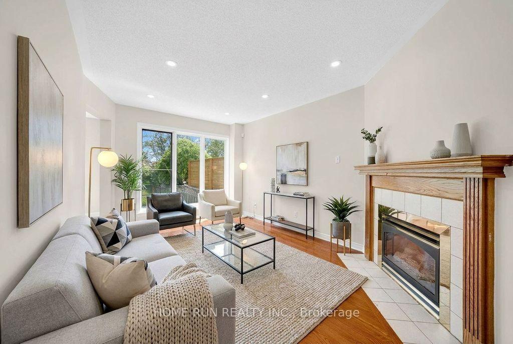 Photo 5 of 102 Kimberwick Crescent, Ottawa, Quinterra — HOMEH