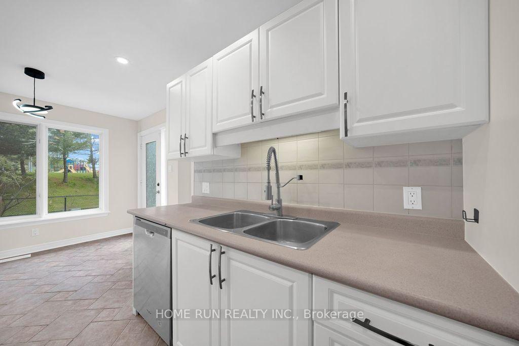 Photo 17 of 102 Kimberwick Crescent, Ottawa, Quinterra — HOMEH