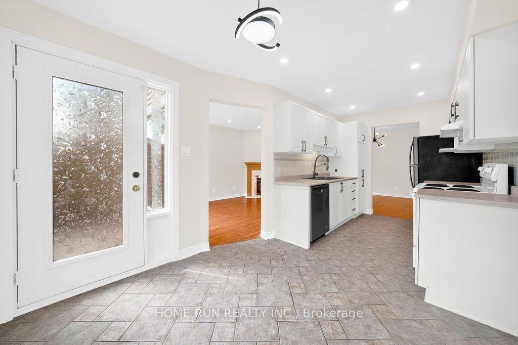 Photo 19 of 102 Kimberwick Crescent, Ottawa, Quinterra — HOMEH