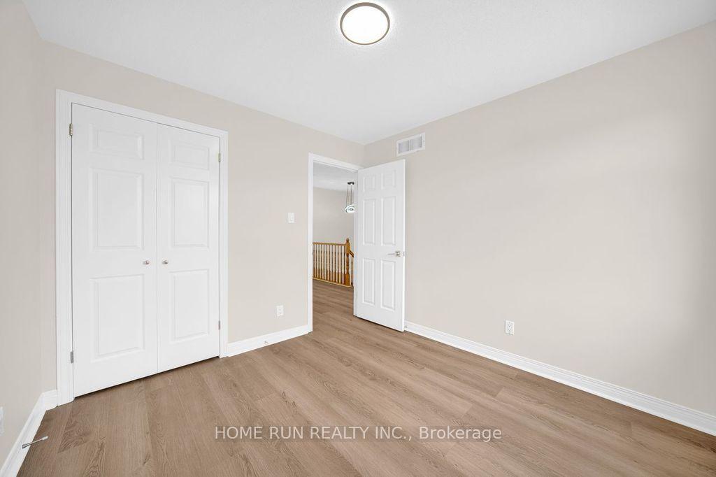 Photo 29 of 102 Kimberwick Crescent, Ottawa, Quinterra — HOMEH