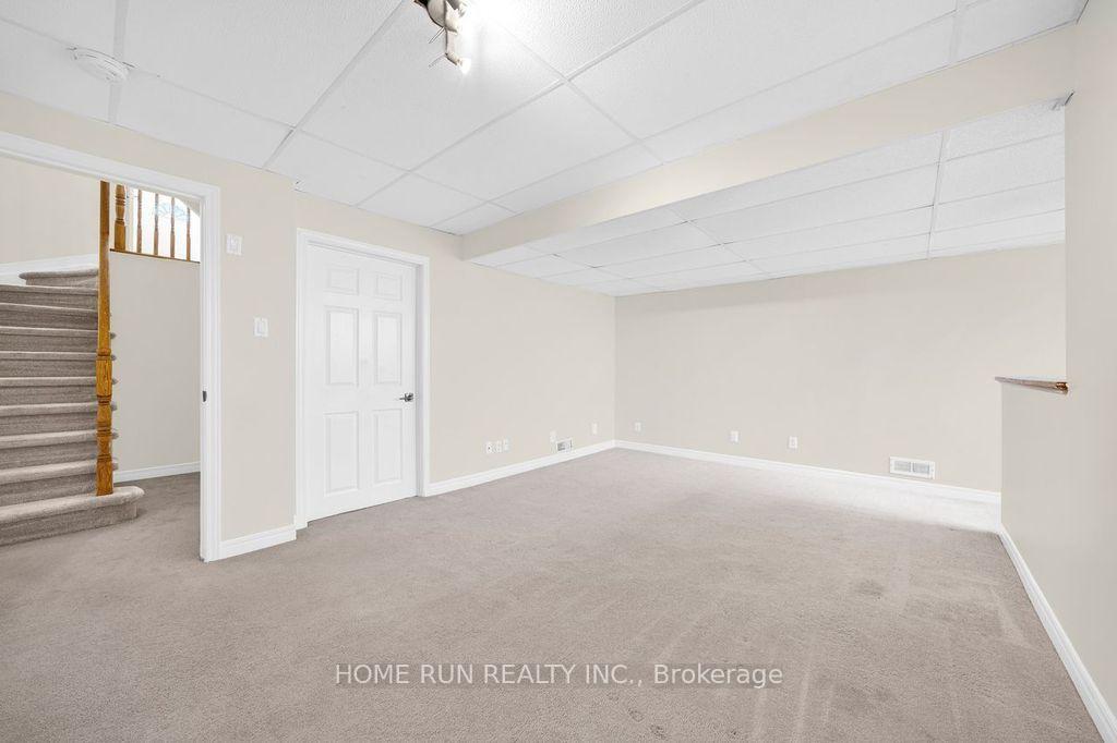 Photo 34 of 102 Kimberwick Crescent, Ottawa, Quinterra — HOMEH