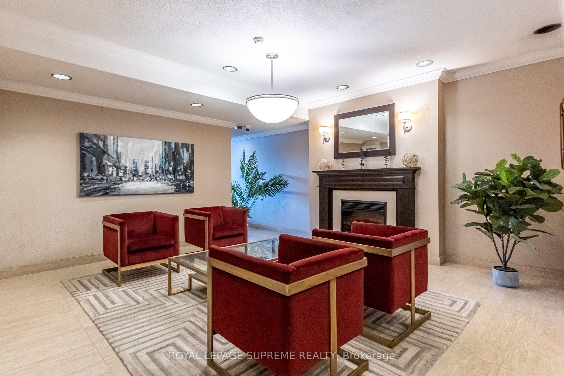 Photo 8 of Unit 305, 250 Scarlett Road, Toronto, Rockcliffe-Smythe — HOMEH