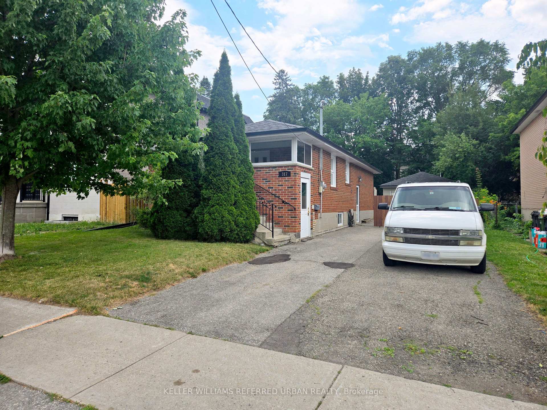 Front of 317 Patricia Avenue