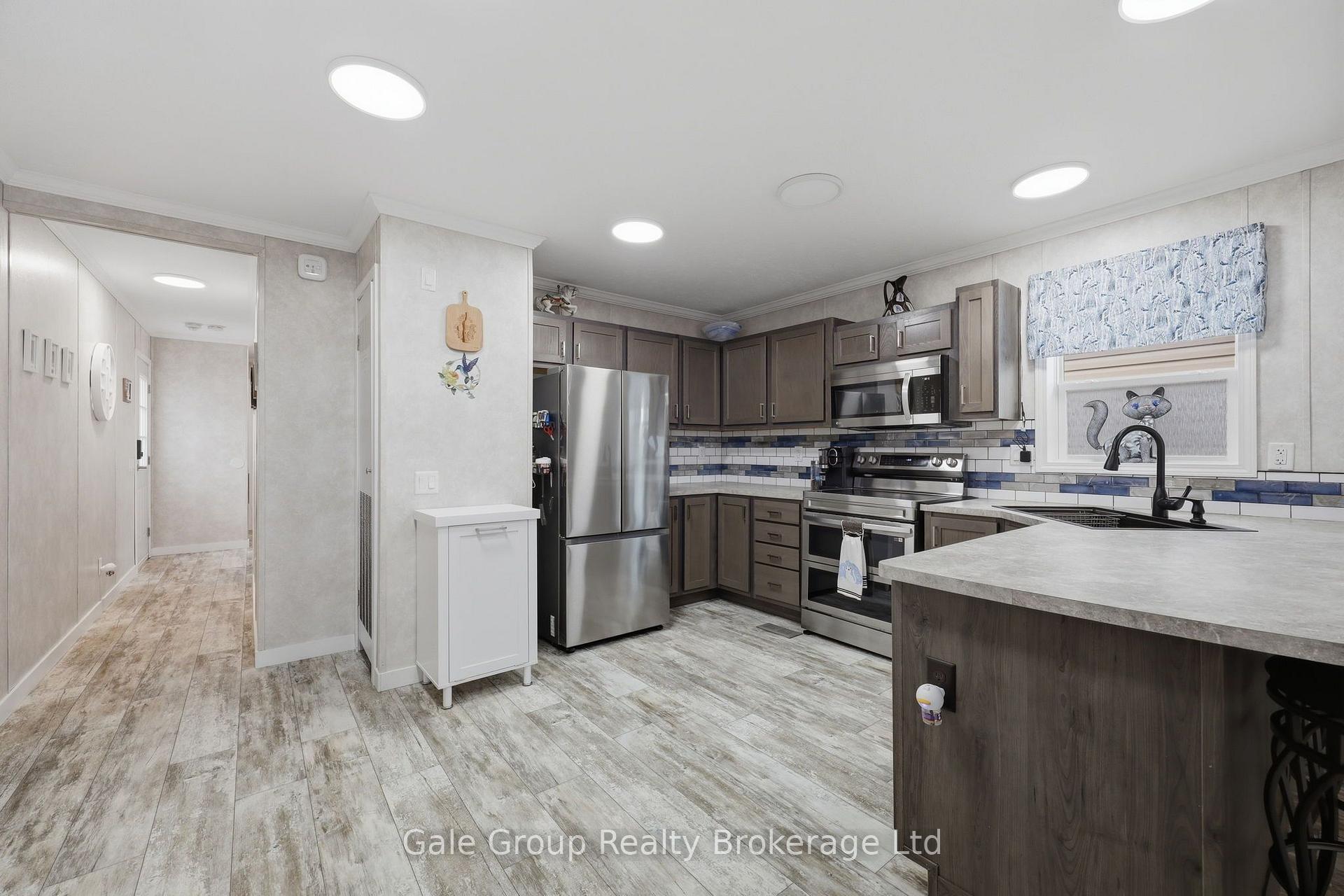 Photo 13 of Unit 606, 99 Fourth Conc Road, Brant, Burford — HOMEH