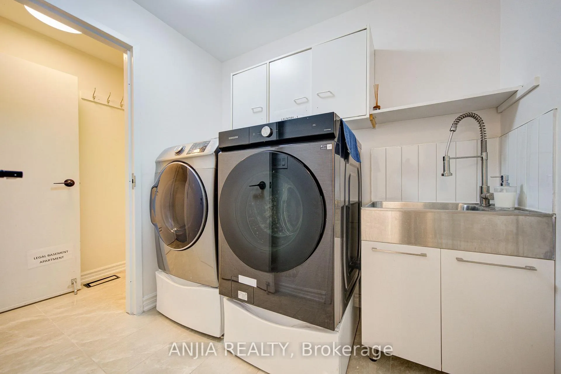 Photo 36 of 23 Appleview Road, Markham, Greensborough — HOMEH