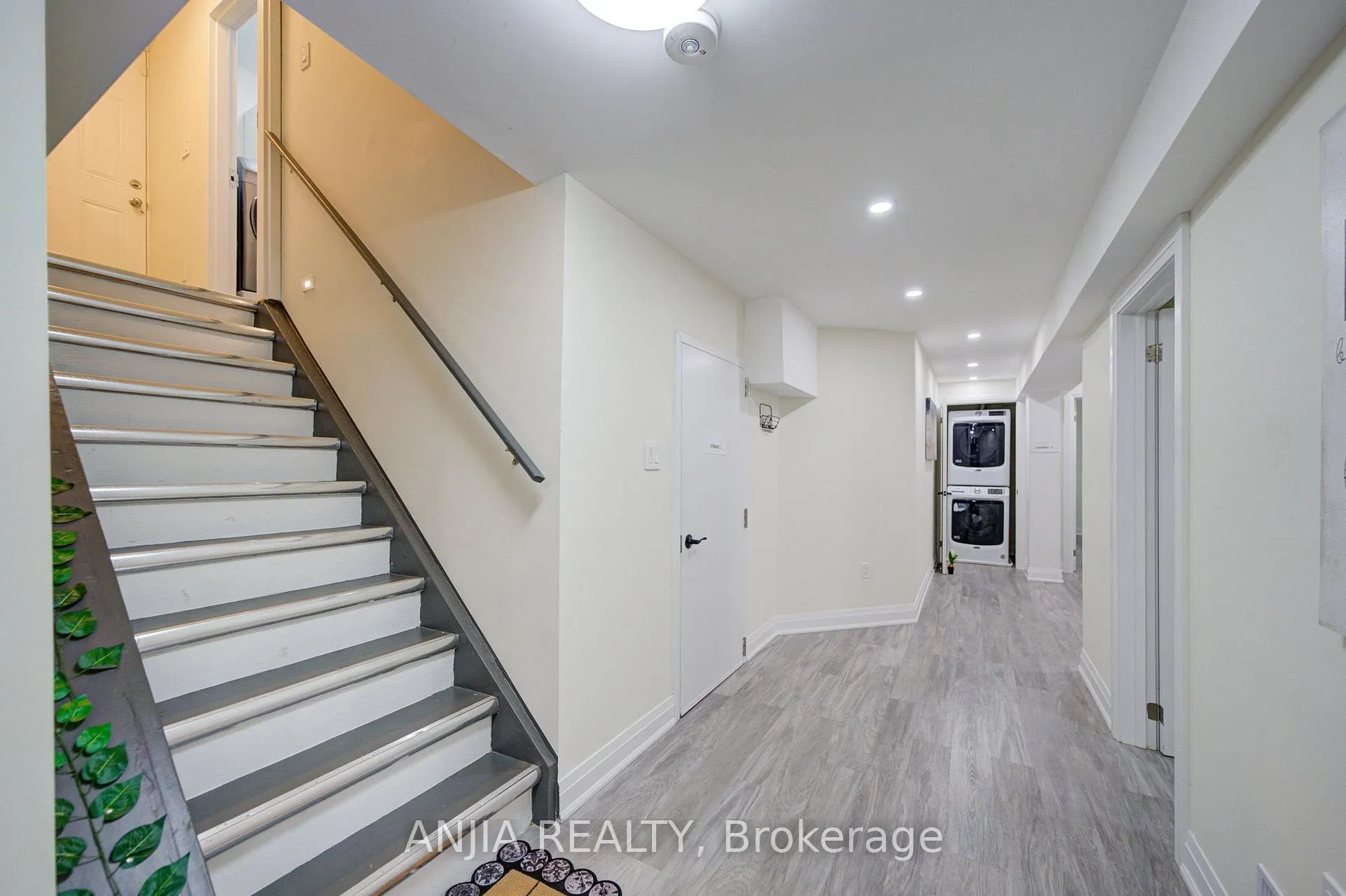Photo 38 of 23 Appleview Road, Markham, Greensborough — HOMEH