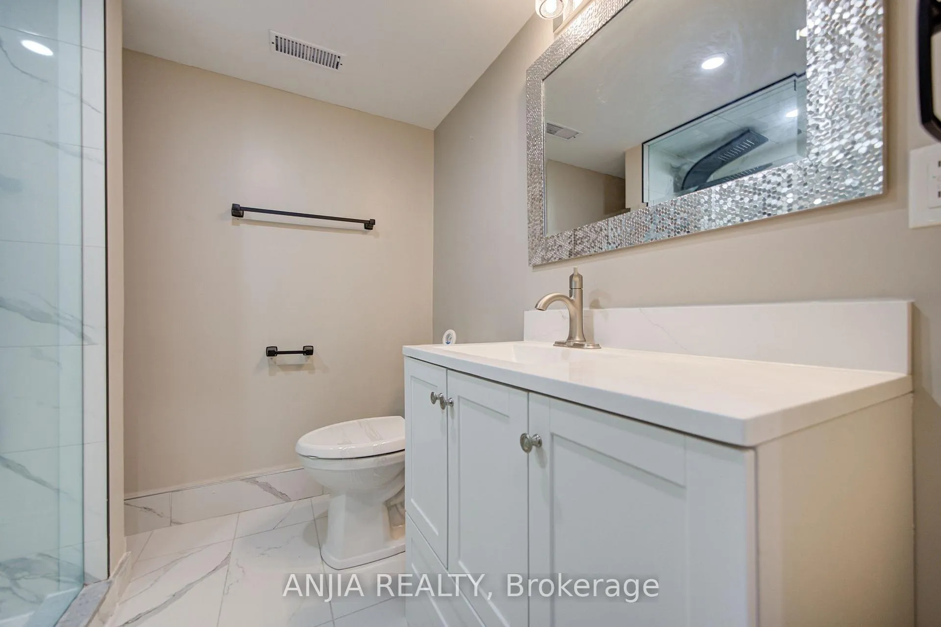 Photo 43 of 23 Appleview Road, Markham, Greensborough — HOMEH