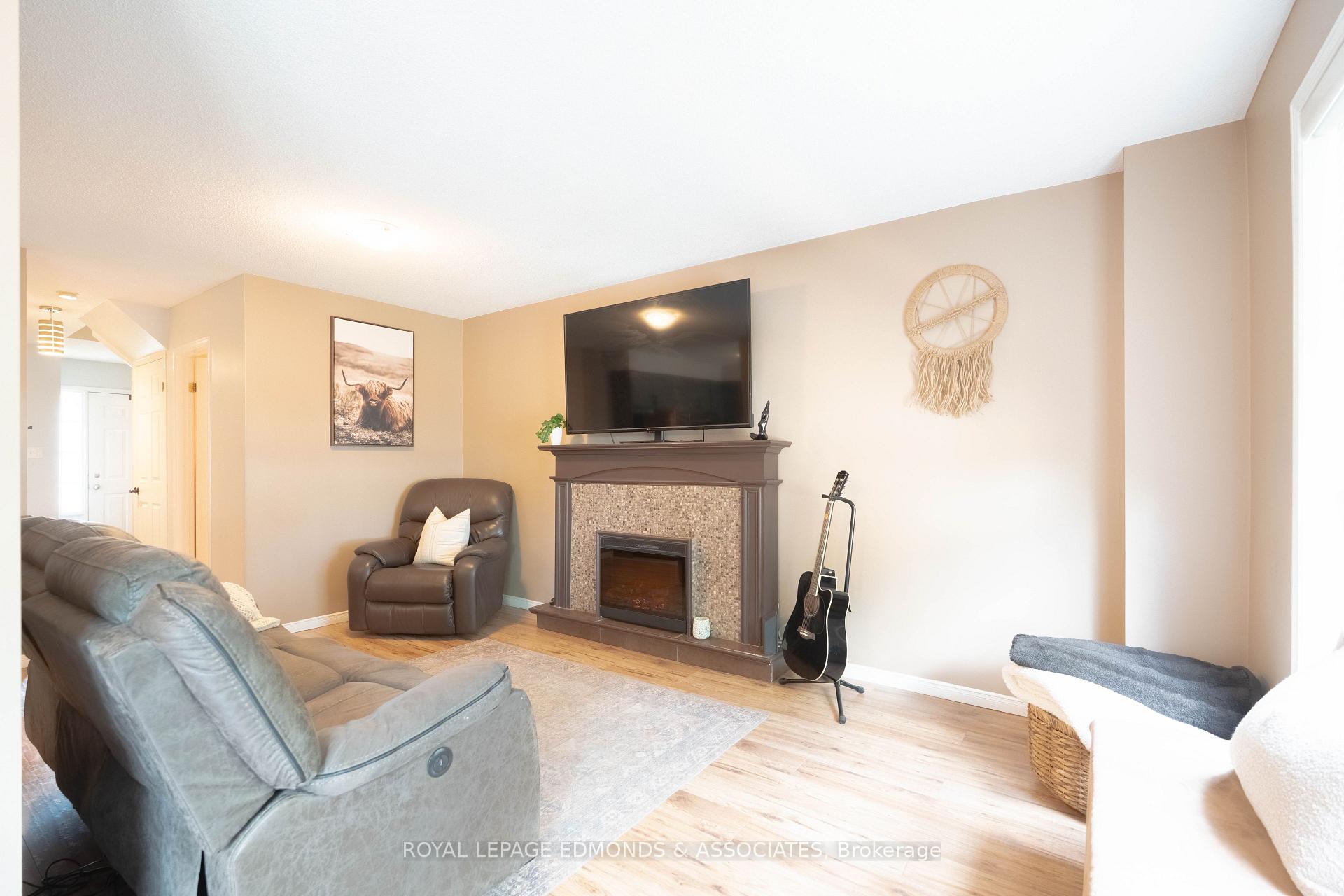 Photo 4 of Unit 37, 565 Rymal Road E, Hamilton, Butler — HOMEH