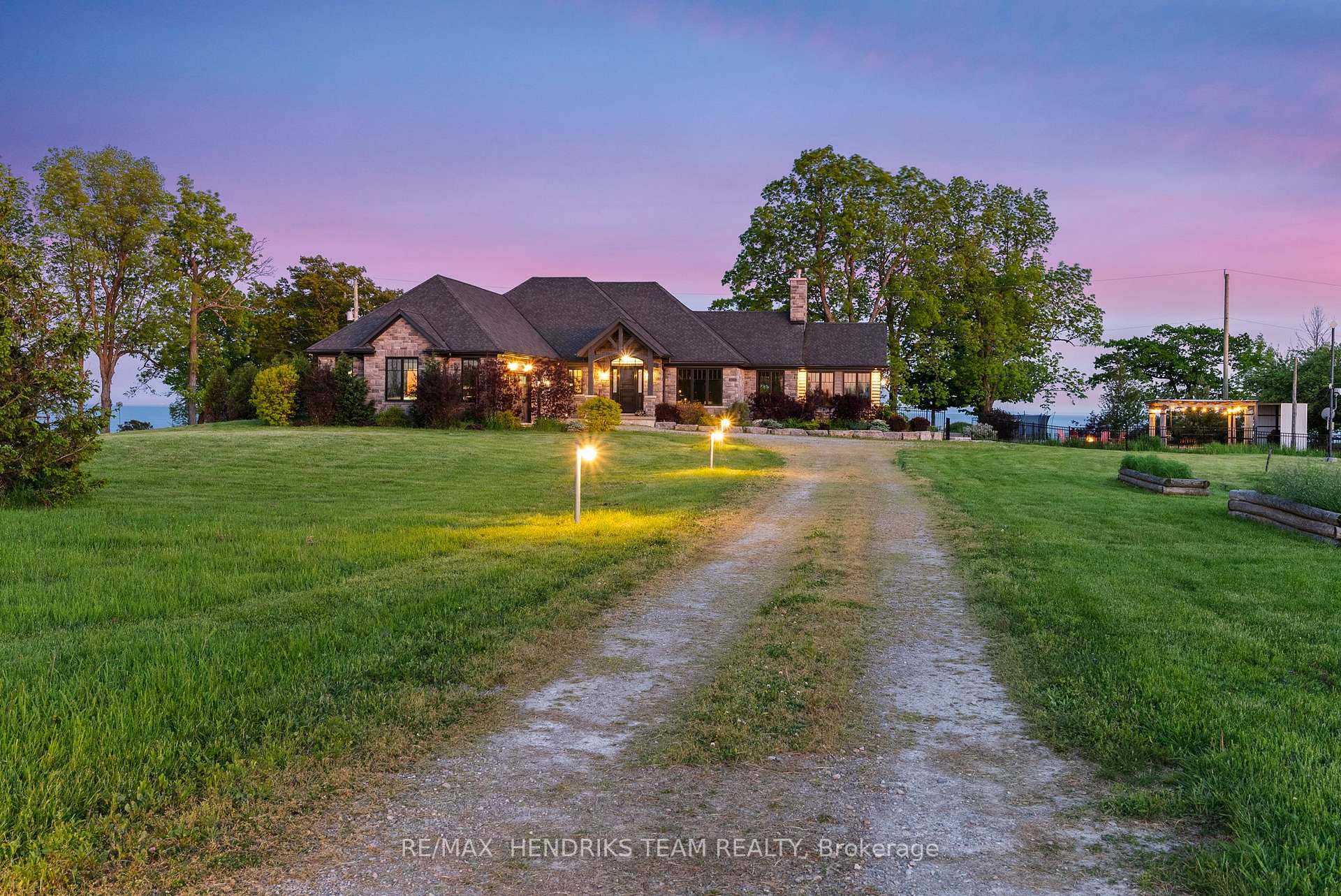 Photo 1 of 515 Sandy Bay Road, Haldimand, Dunnville — HOMEH