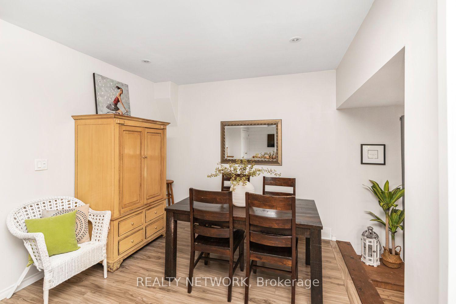 Photo 12 of 134 Erie Avenue, Hamilton, Stinson — HOMEH