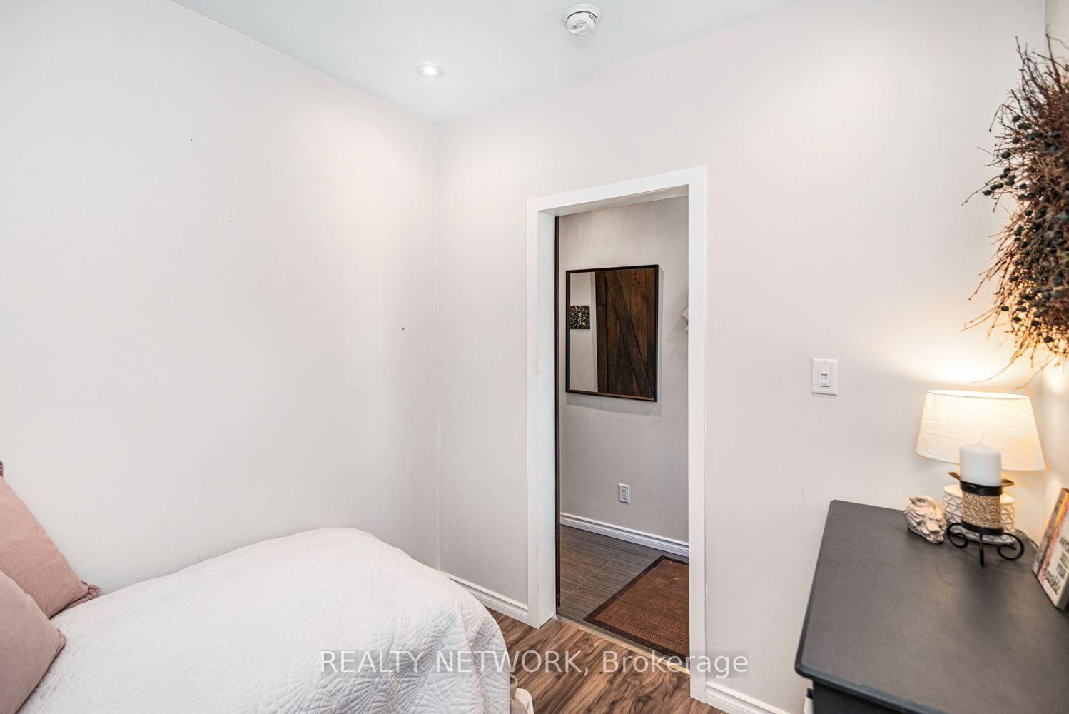 Photo 22 of 134 Erie Avenue, Hamilton, Stinson — HOMEH