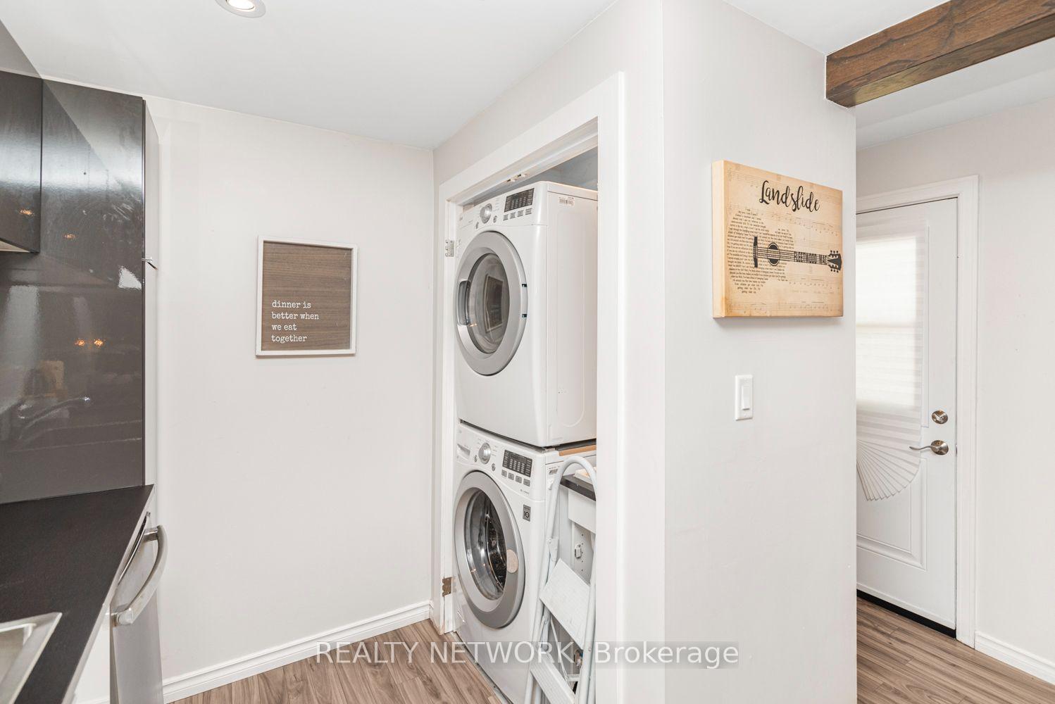 Photo 35 of 134 Erie Avenue, Hamilton, Stinson — HOMEH