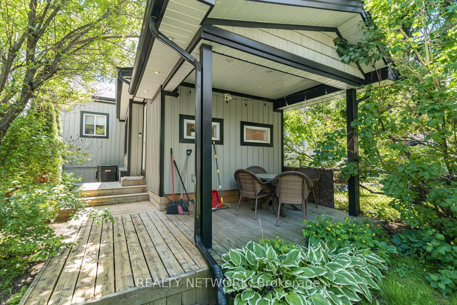 Photo 41 of 134 Erie Avenue, Hamilton, Stinson — HOMEH