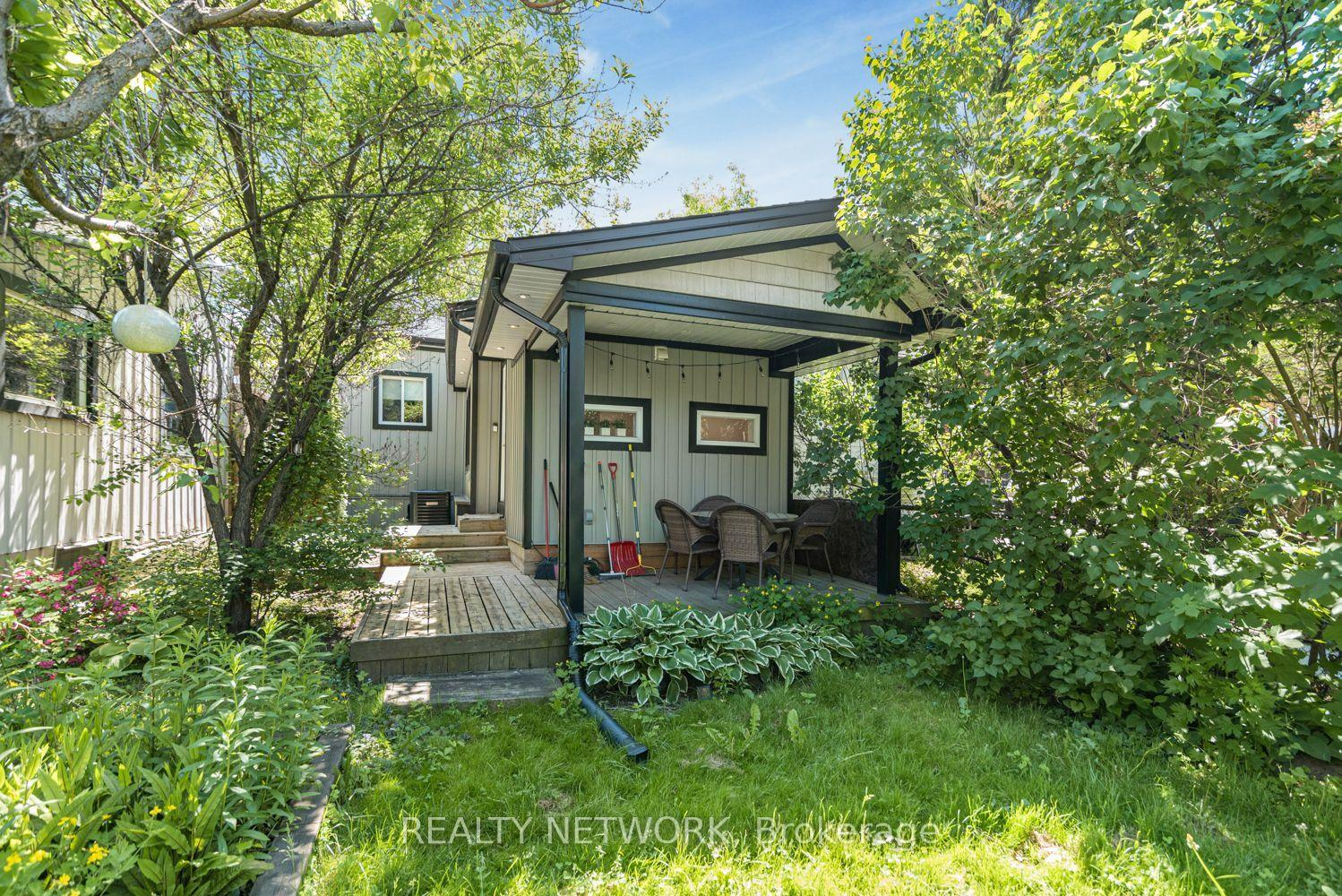 Photo 44 of 134 Erie Avenue, Hamilton, Stinson — HOMEH