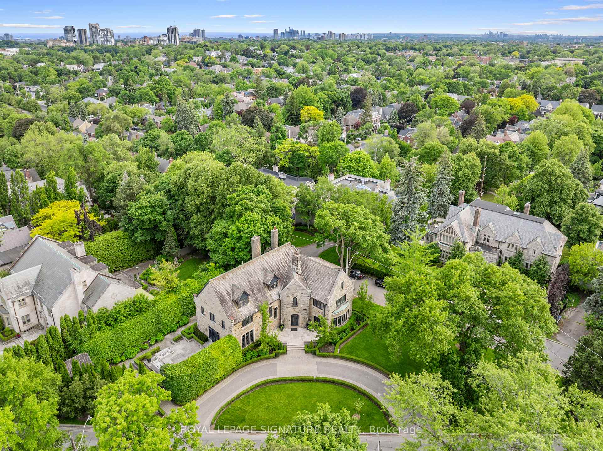 Photo 6 of 64 Old Forest Hill Road, Toronto, Forest Hill South — HOMEH