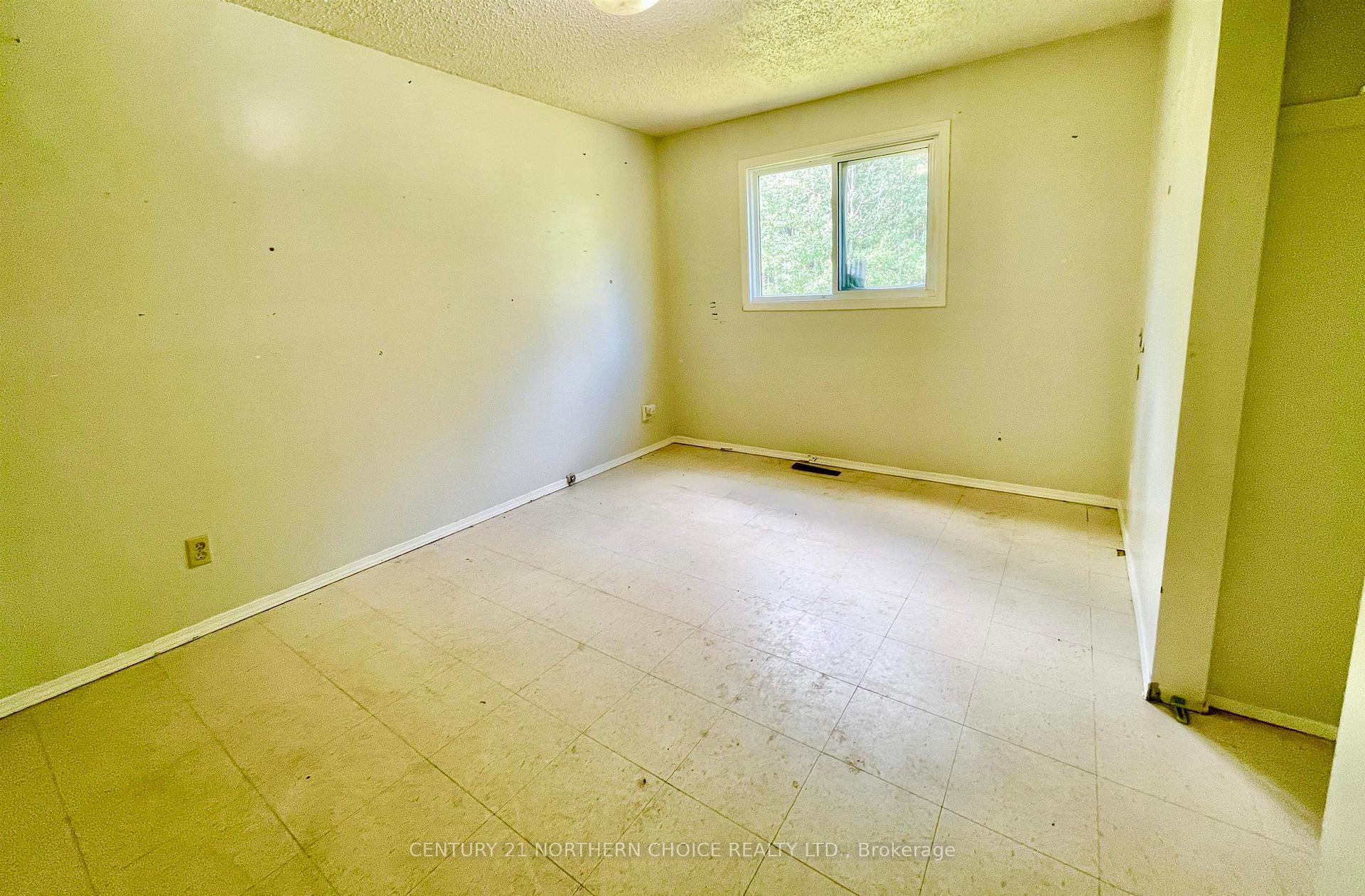Photo 10 of 64 Wellington Road, Kenora Remote Area, Dinorwic — HOMEH
