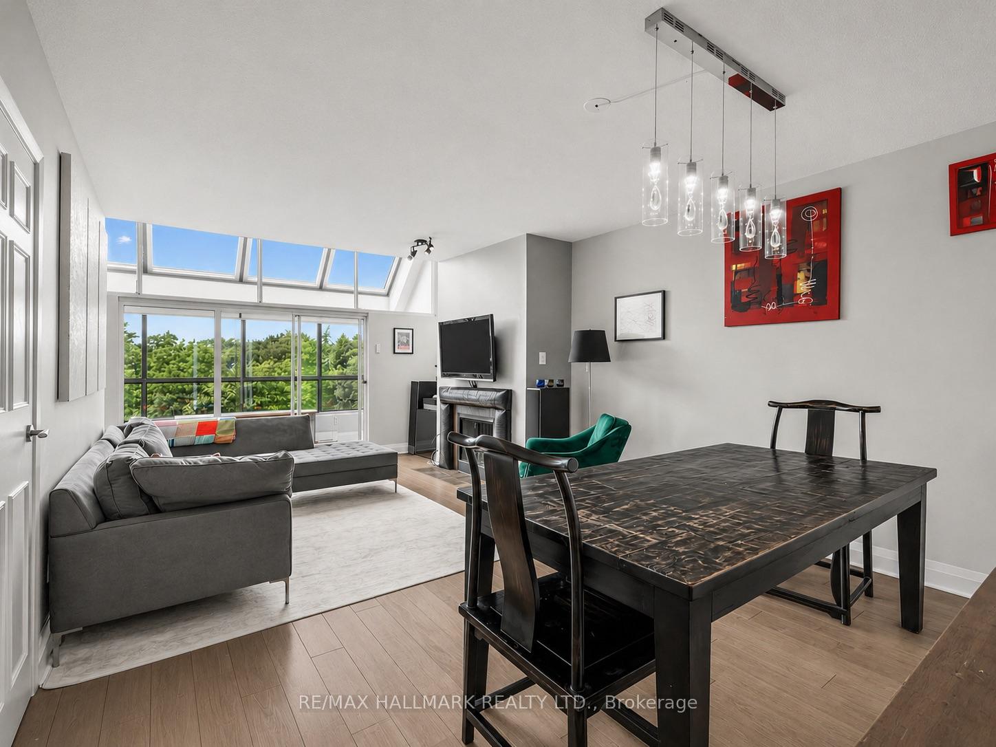 Photo 12 of Unit Ph15, 20 Glebe Road W, Toronto, Yonge-Eglinton — HOMEH