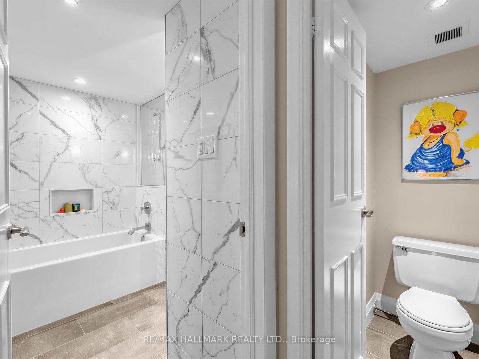 Photo 26 of Unit Ph15, 20 Glebe Road W, Toronto, Yonge-Eglinton — HOMEH
