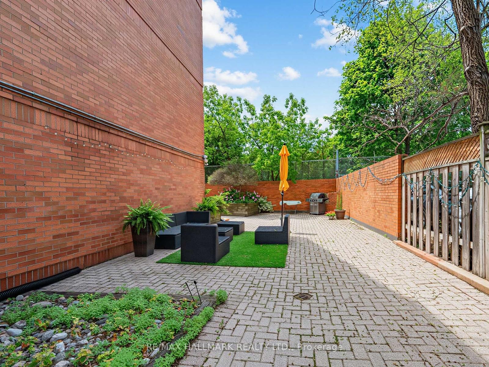 Photo 29 of Unit Ph15, 20 Glebe Road W, Toronto, Yonge-Eglinton — HOMEH
