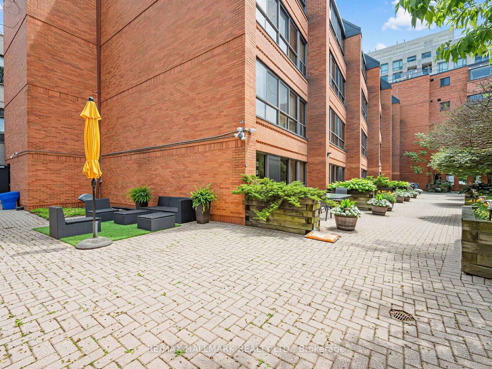 Photo 30 of Unit Ph15, 20 Glebe Road W, Toronto, Yonge-Eglinton — HOMEH