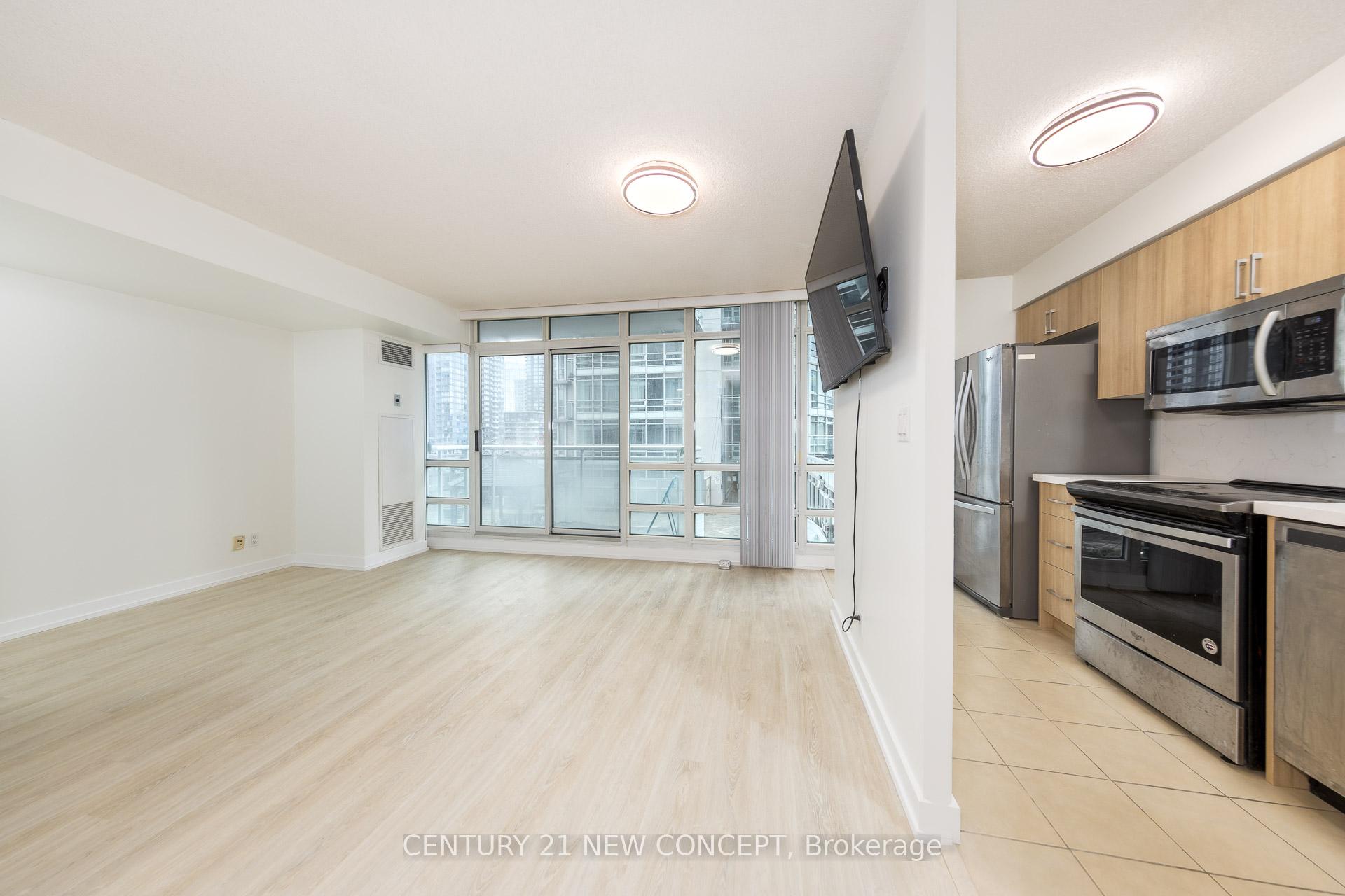 Photo 2 of Unit 501, 381 Front Street W, Toronto, Waterfront Communities — HOMEH