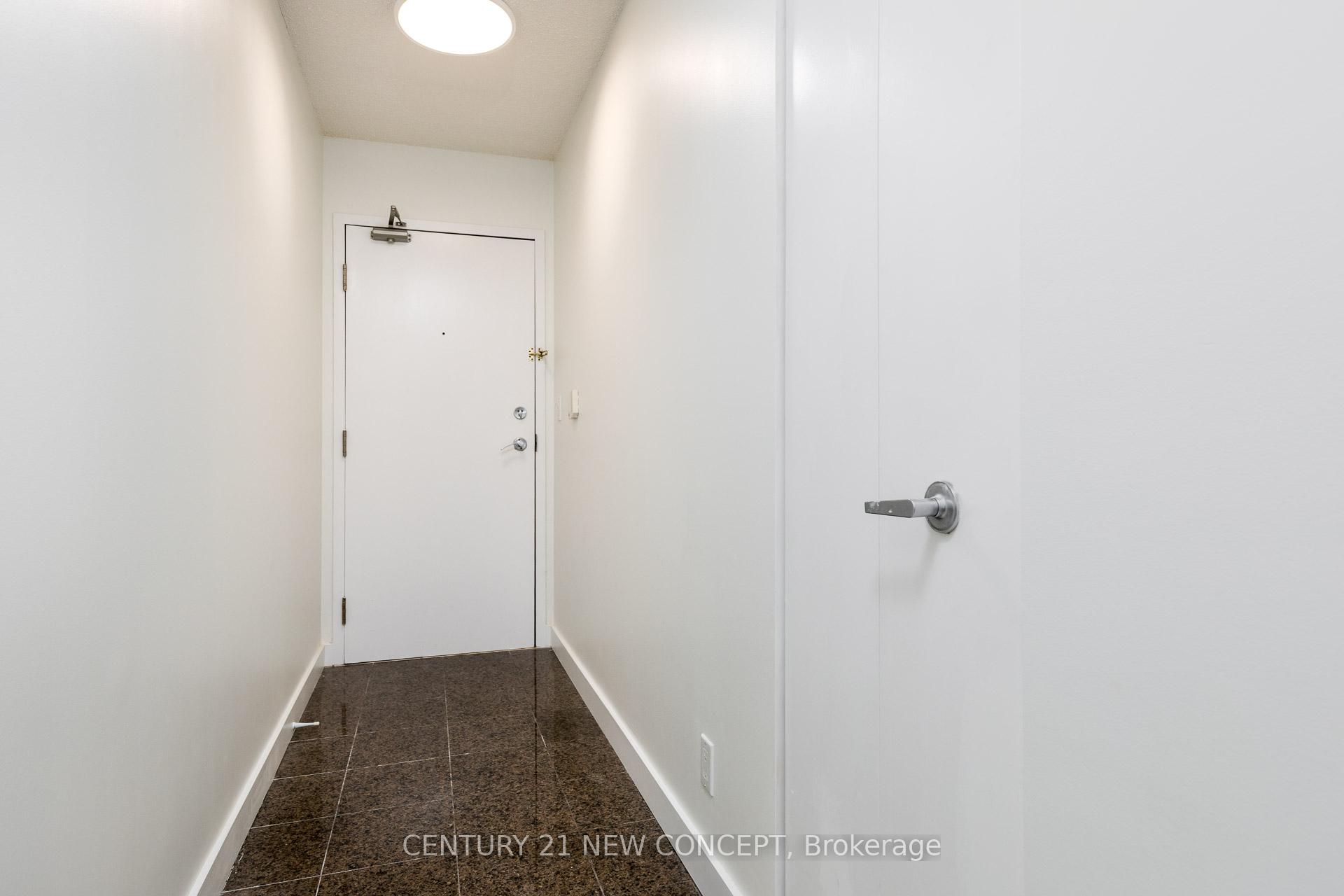 Photo 3 of Unit 501, 381 Front Street W, Toronto, Waterfront Communities — HOMEH