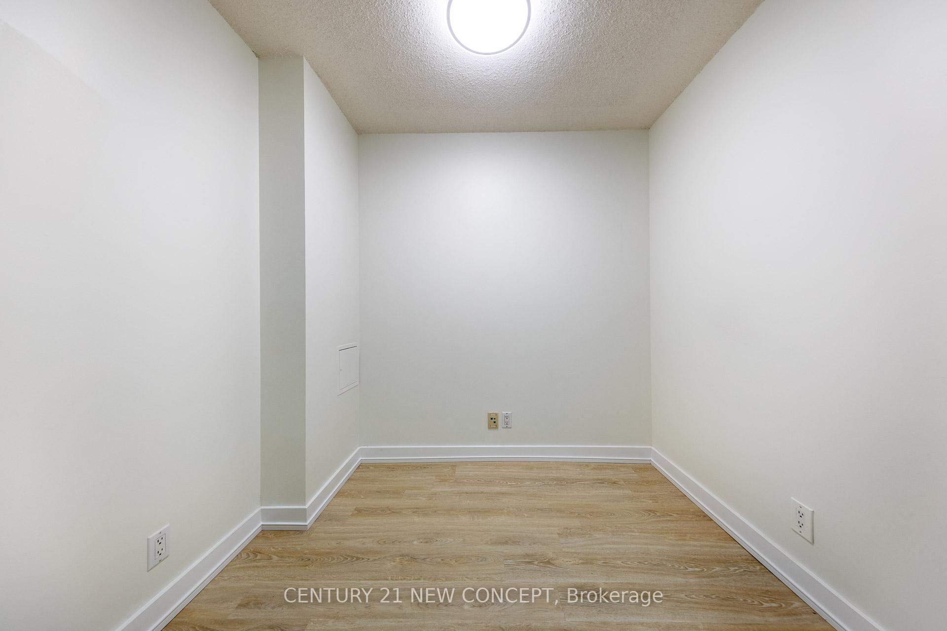 Photo 4 of Unit 501, 381 Front Street W, Toronto, Waterfront Communities — HOMEH