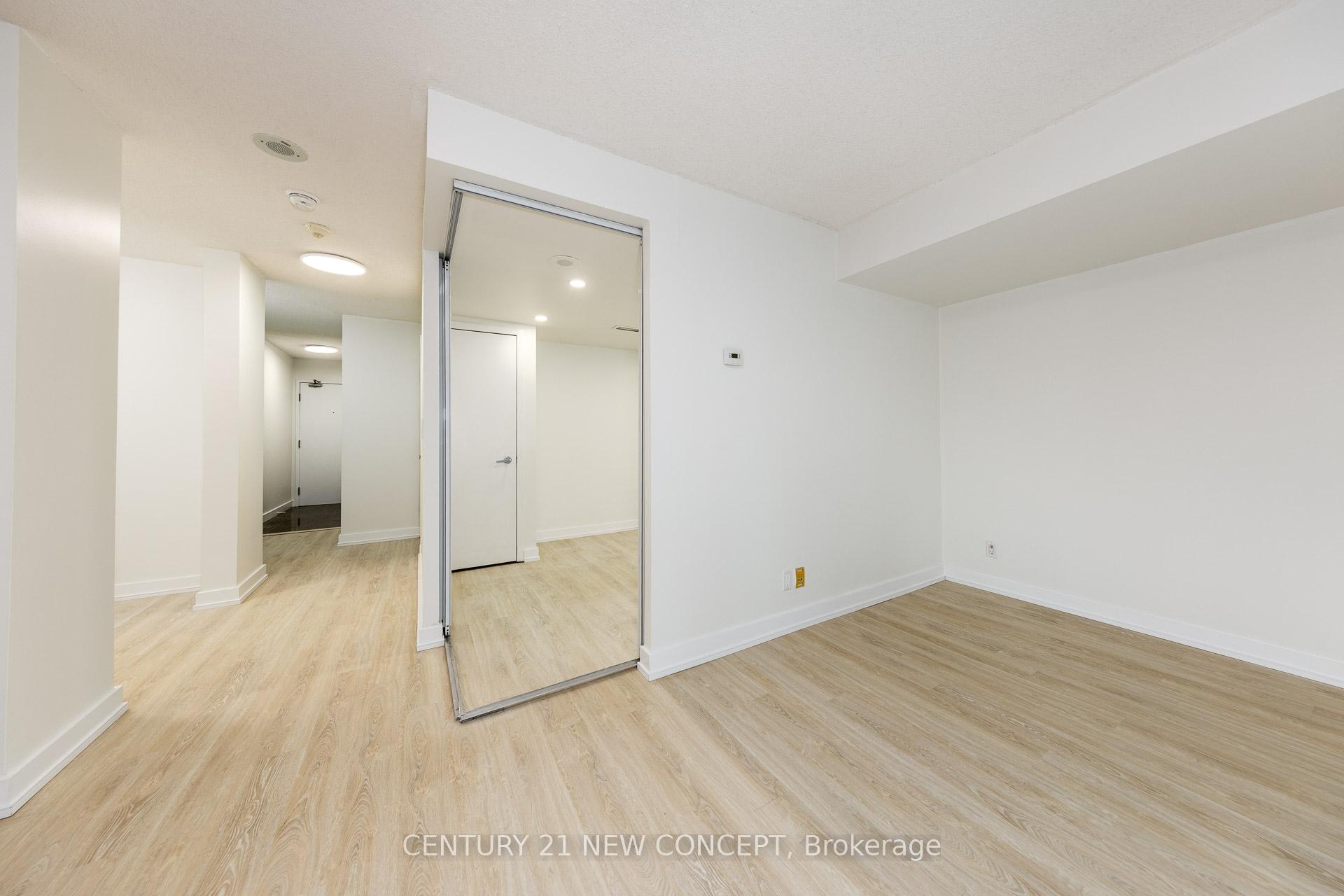 Photo 11 of Unit 501, 381 Front Street W, Toronto, Waterfront Communities — HOMEH