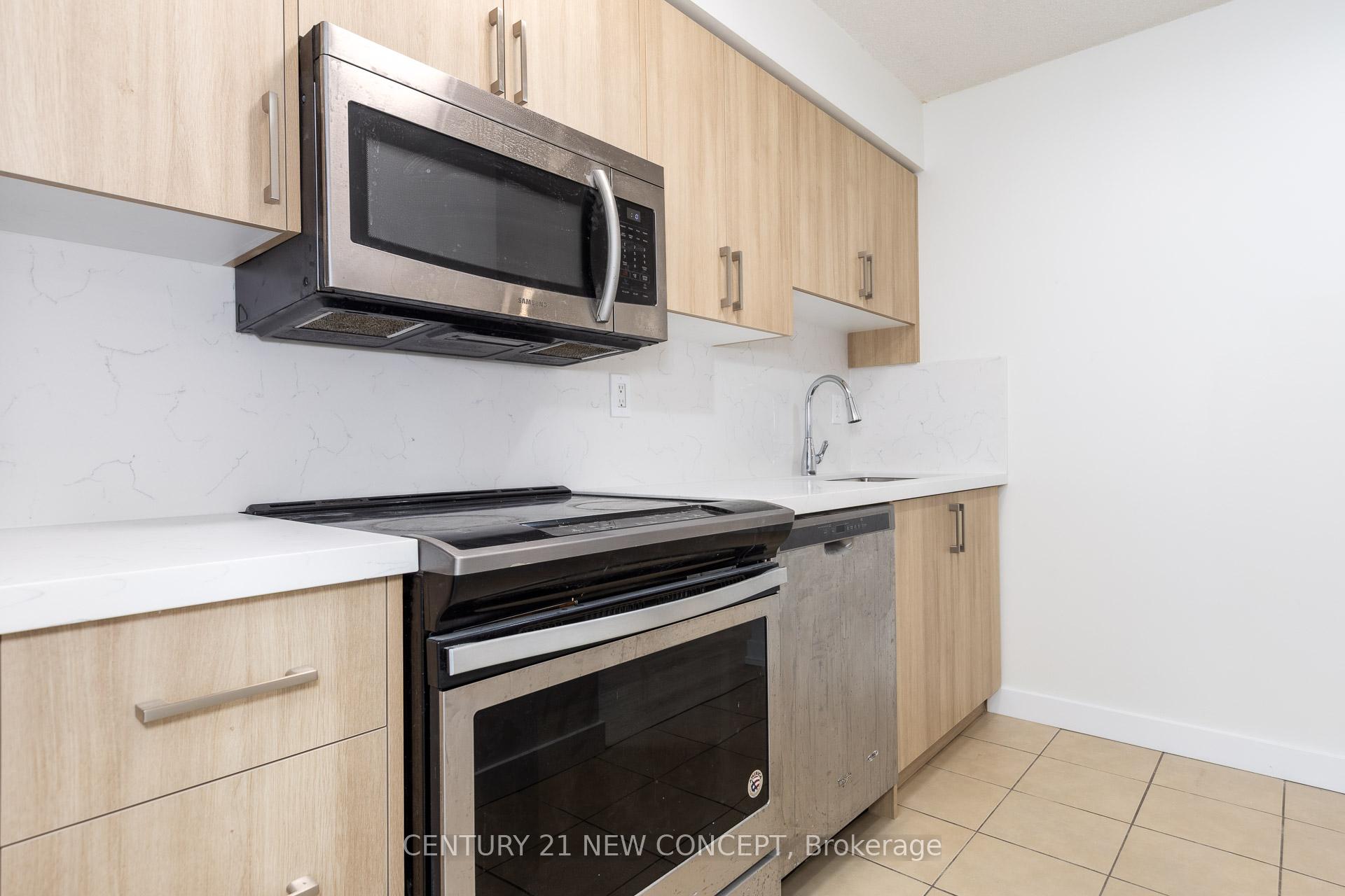 Photo 12 of Unit 501, 381 Front Street W, Toronto, Waterfront Communities — HOMEH