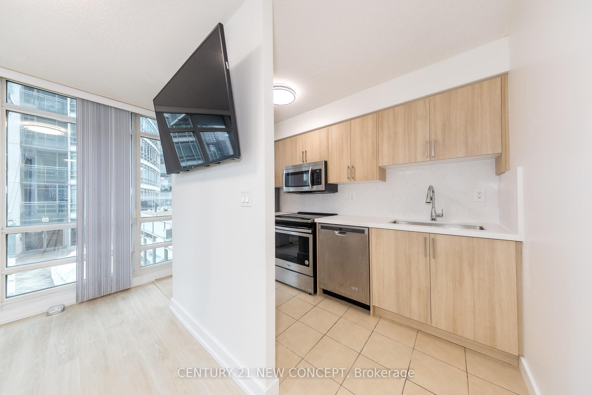 Photo 14 of Unit 501, 381 Front Street W, Toronto, Waterfront Communities — HOMEH