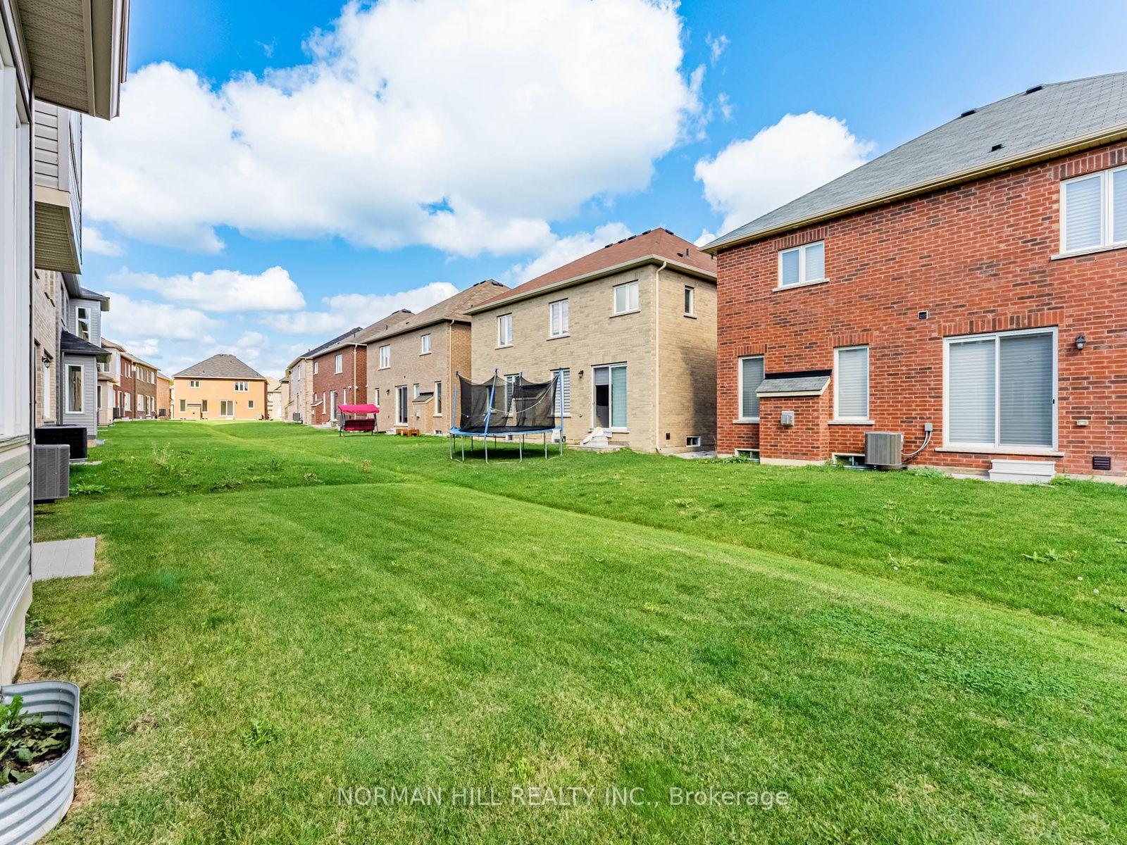 Photo 34 of 9 Lilestone Drive, Brampton, Credit Valley — HOMEH